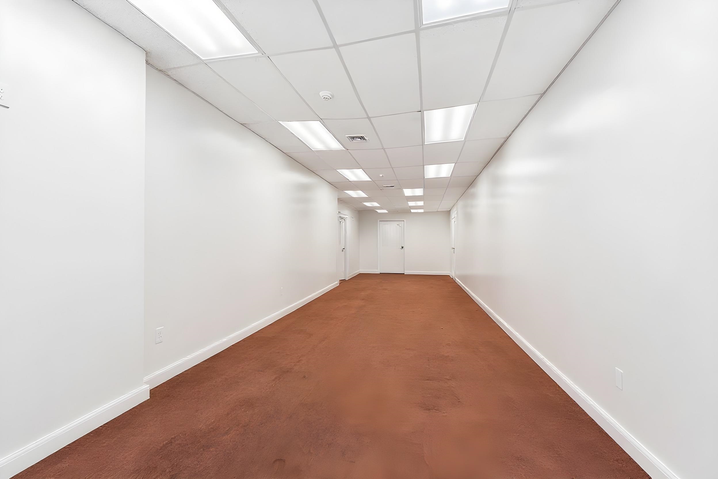 1303 SUMMIT AVE - Photo 3