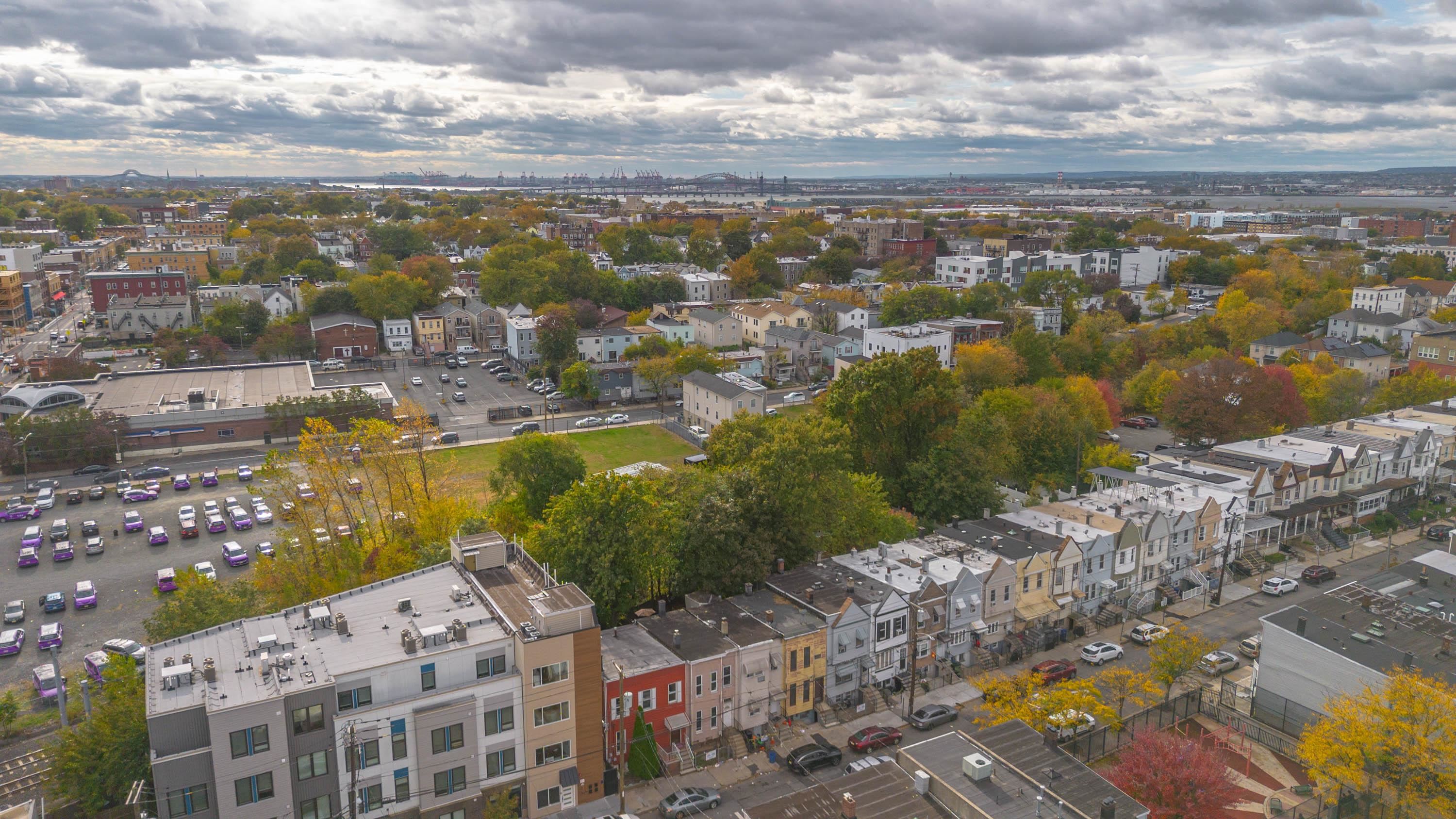 73 VIRGINIA AVE - Photo 2