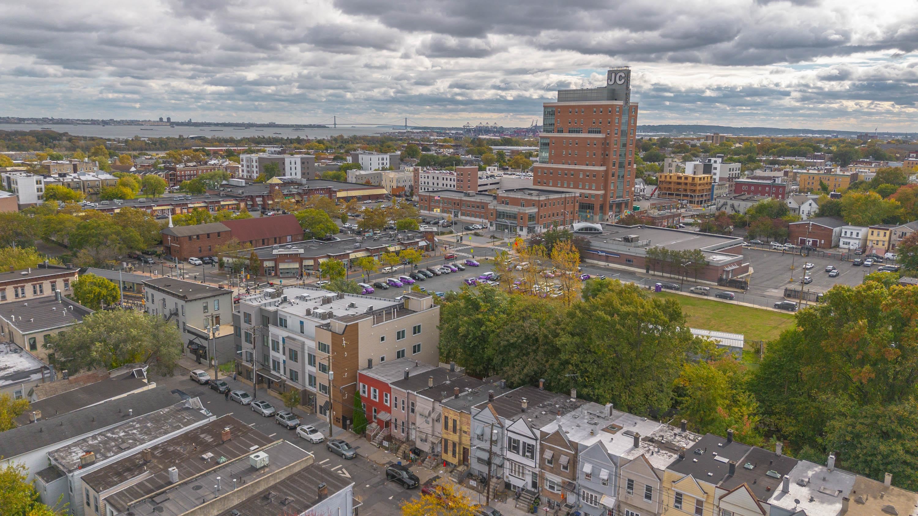 73 VIRGINIA AVE - Photo 3