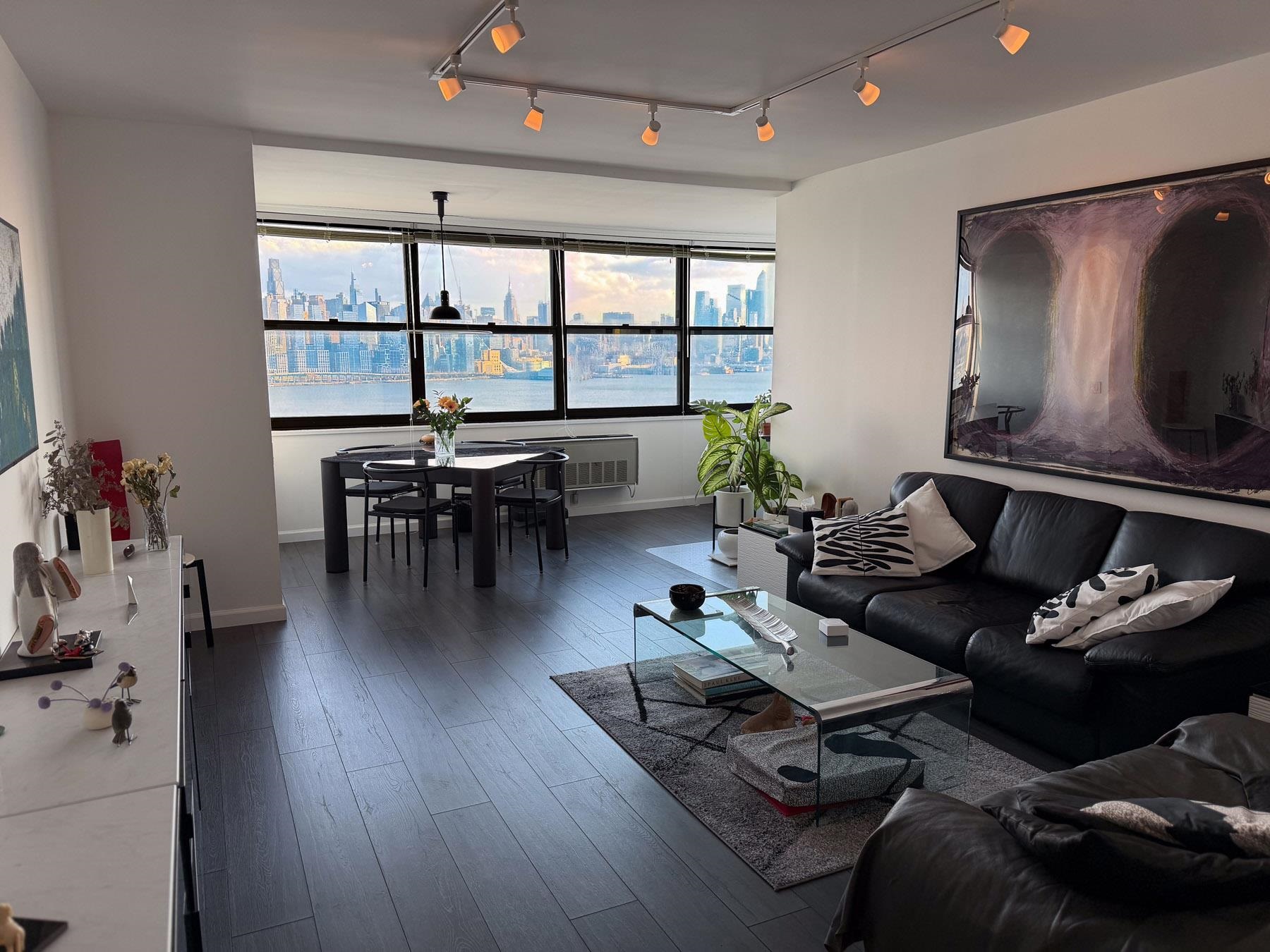 7002 BLVD EAST - Photo 4