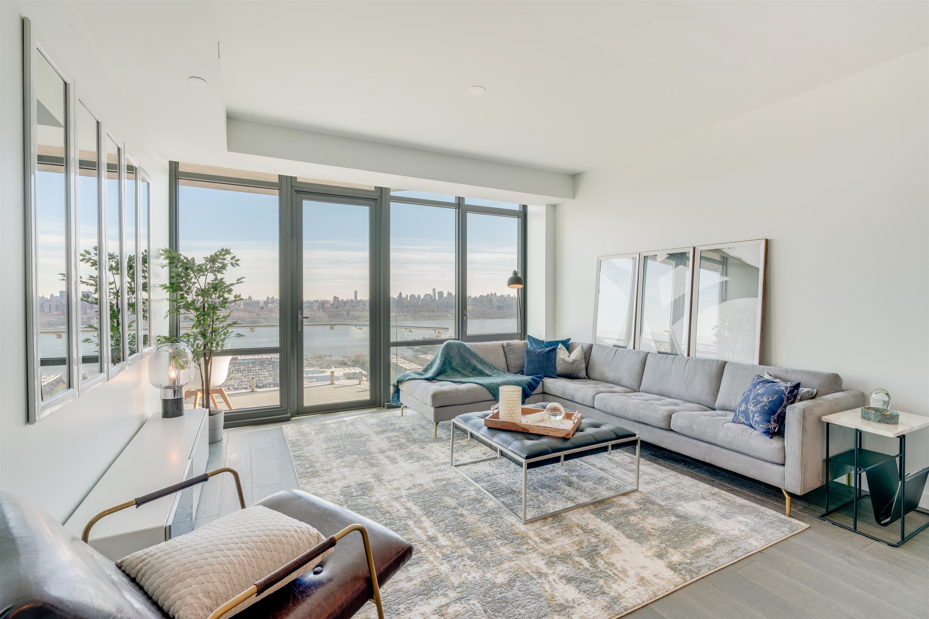 320 ADOLPHUS AVE - Photo 3