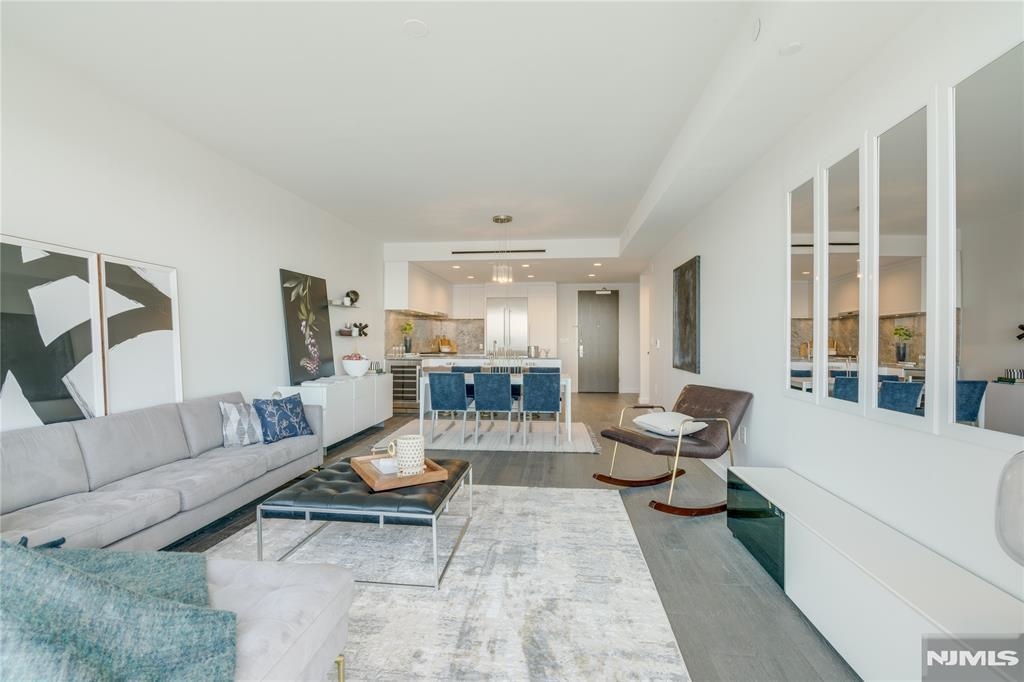 320 ADOLPHUS AVE - Photo 4