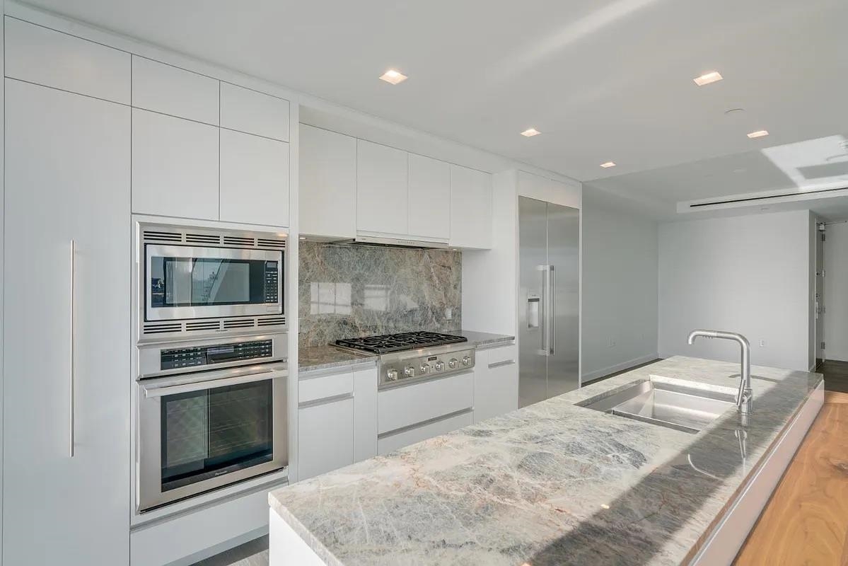 320 ADOLPHUS AVE - Photo 5