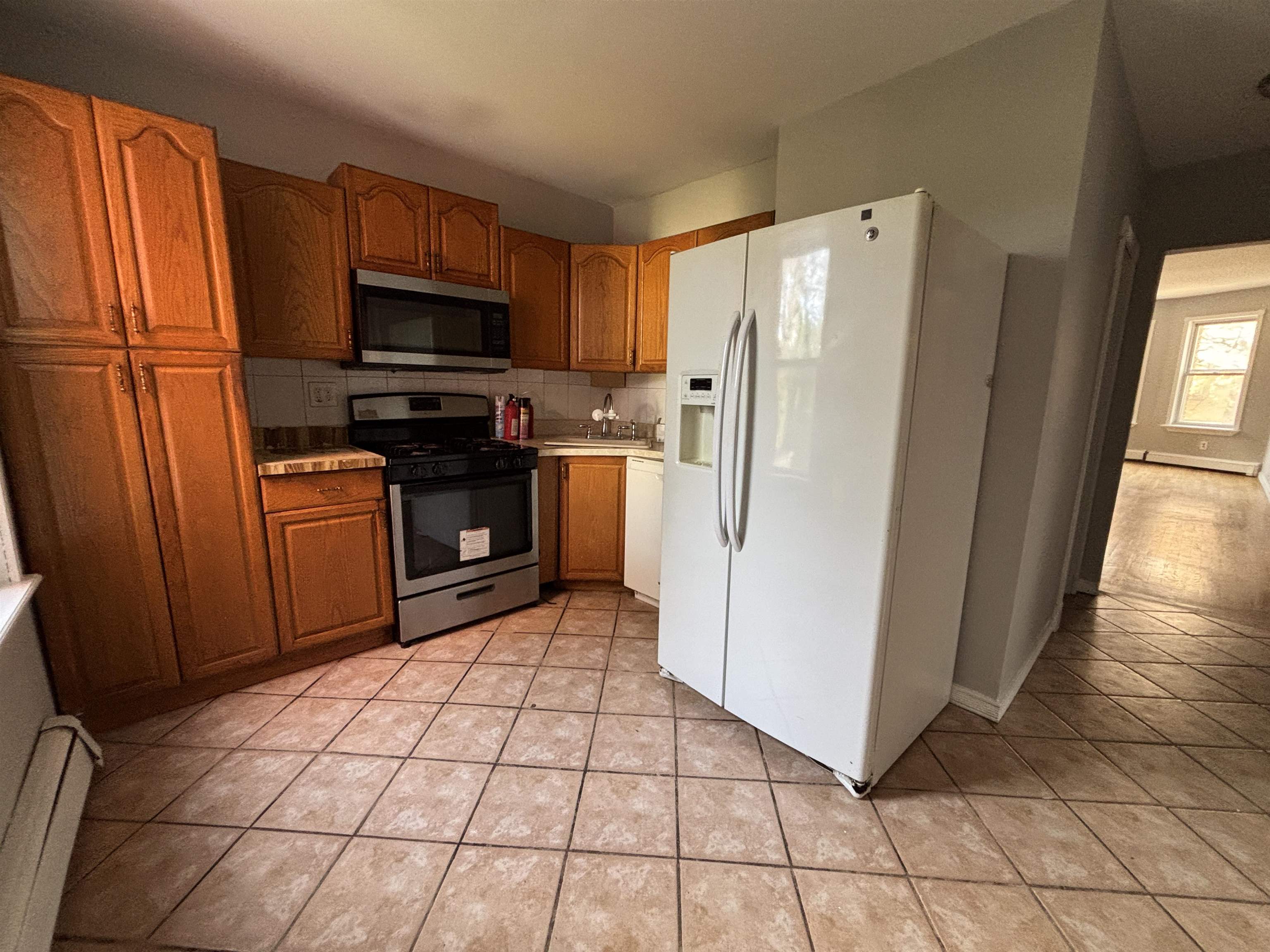 204 SHERMAN AVE - Photo 4