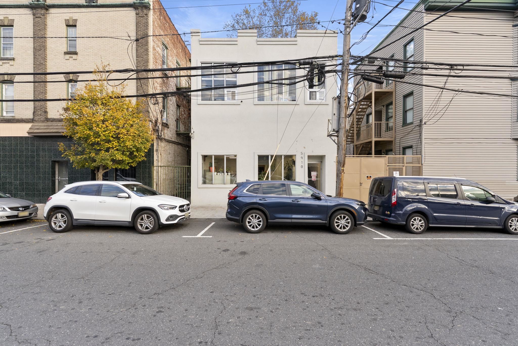 5910 PALISADE AVE - Photo 2