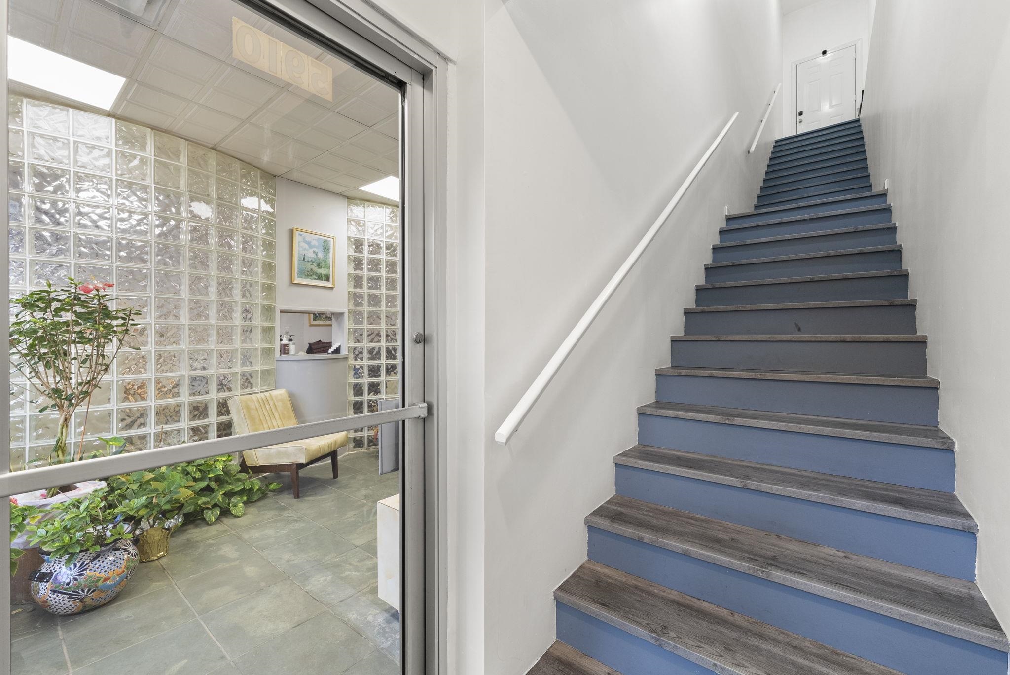 5910 PALISADE AVE - Photo 3