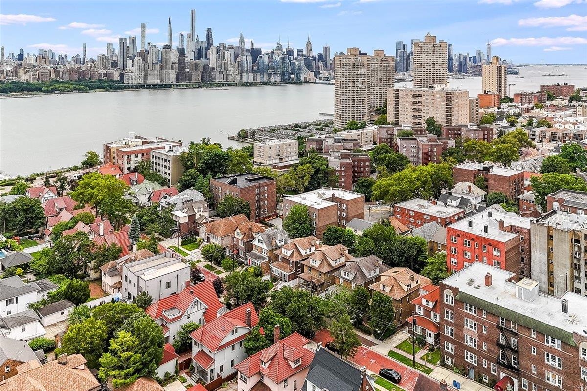 20 75TH ST - Photo 4