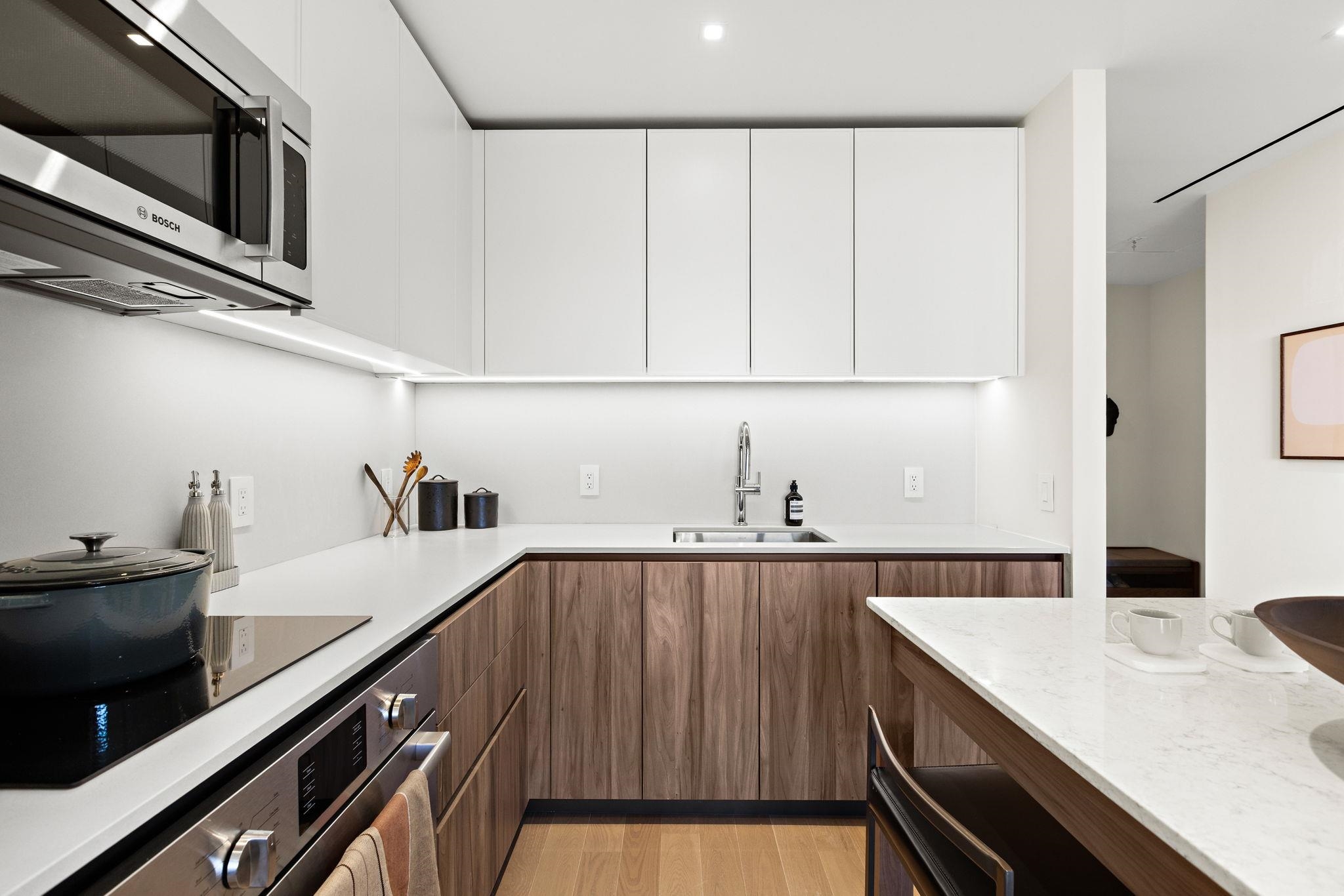 387 8TH ST - Photo 4