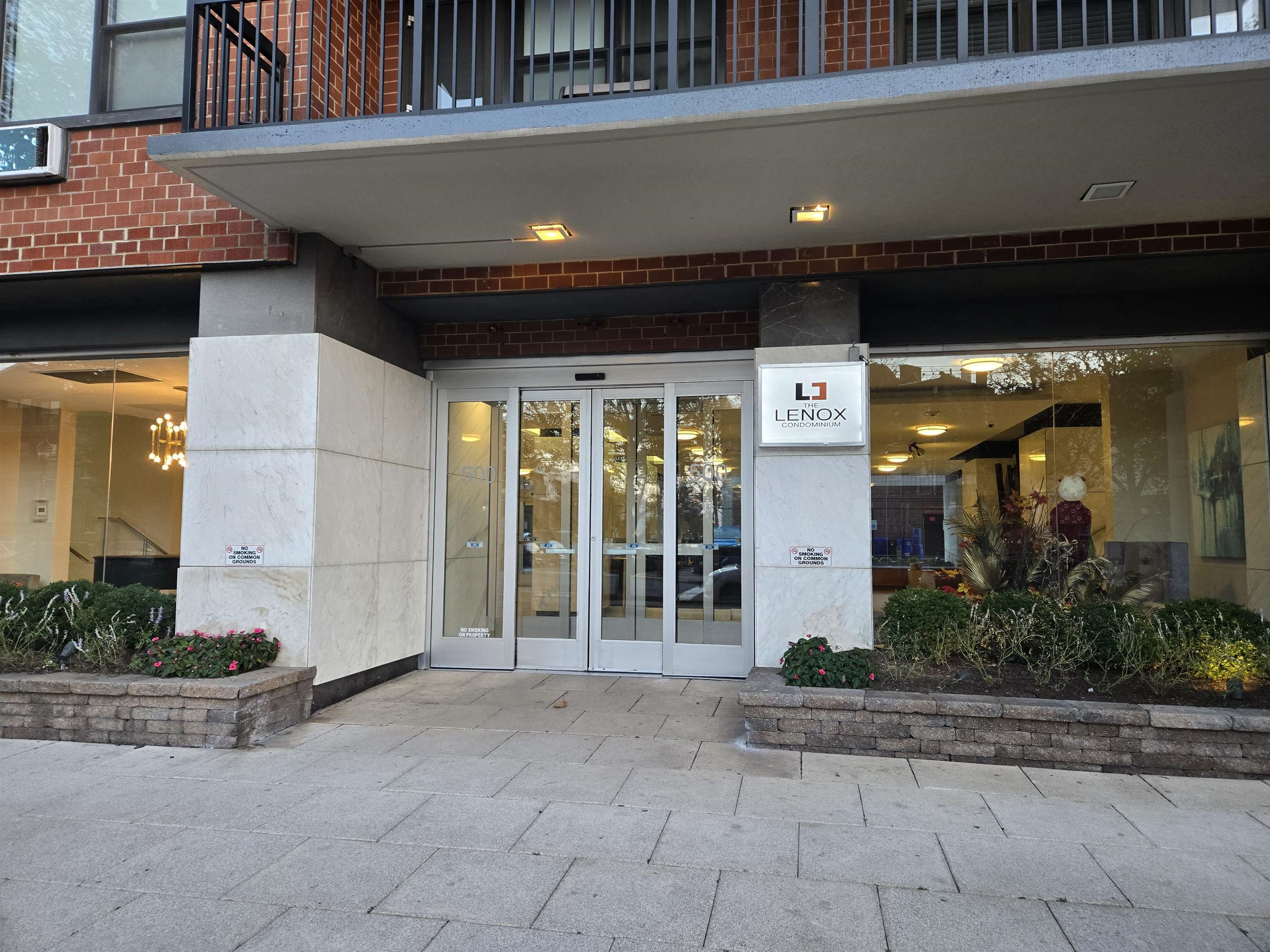 500 CENTRAL AVE - Photo 2