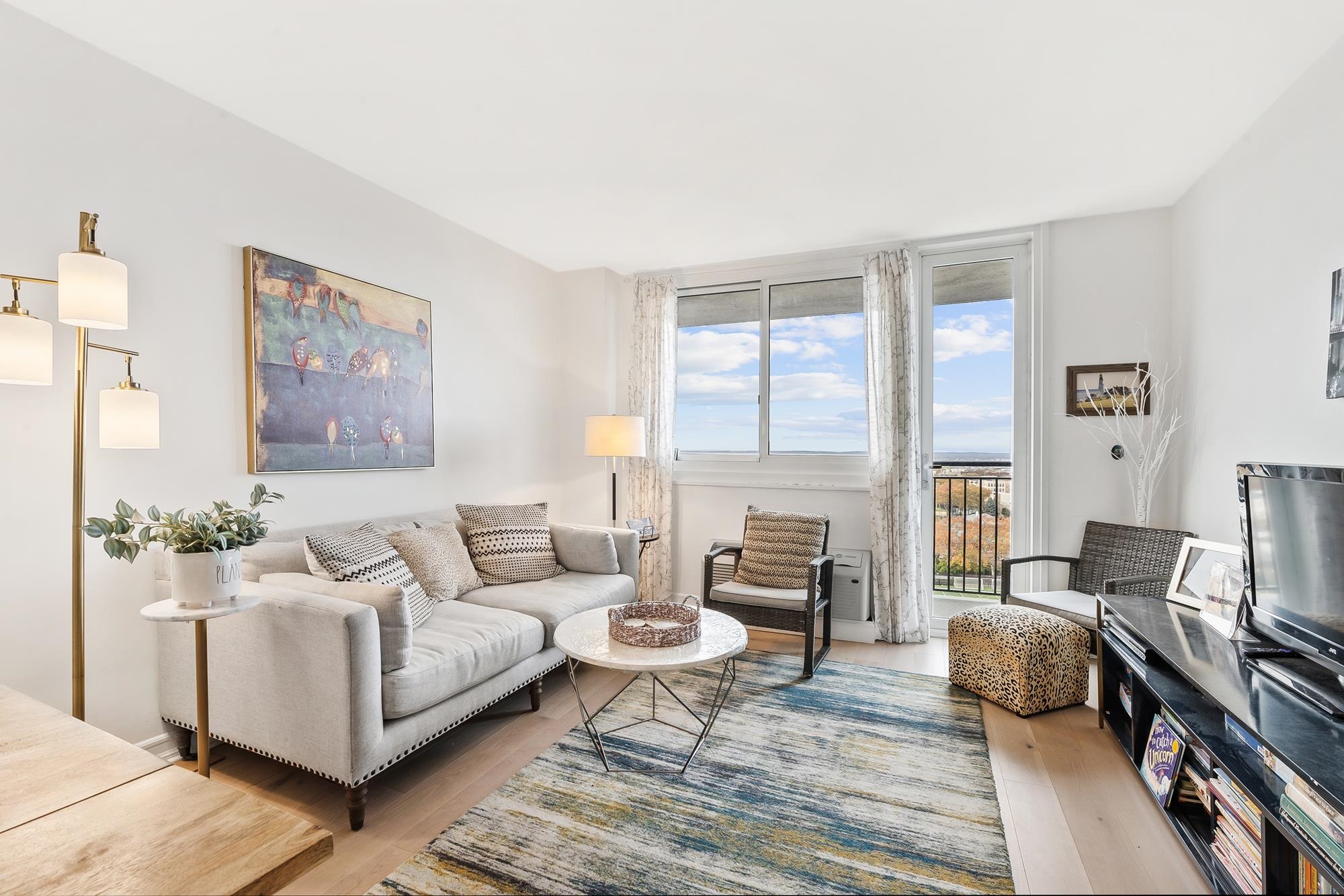 100 MANHATTAN AVE - Photo 1