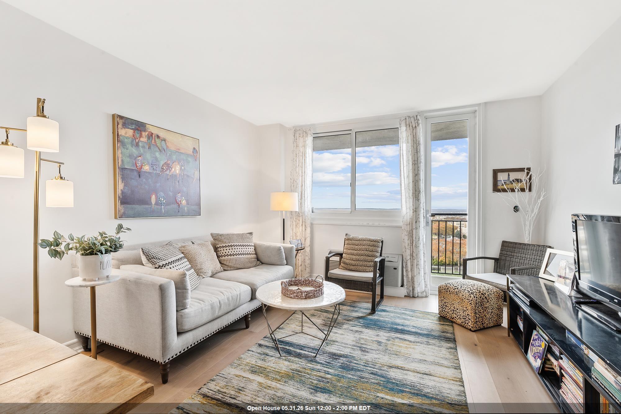 100 MANHATTAN AVE - Photo 1