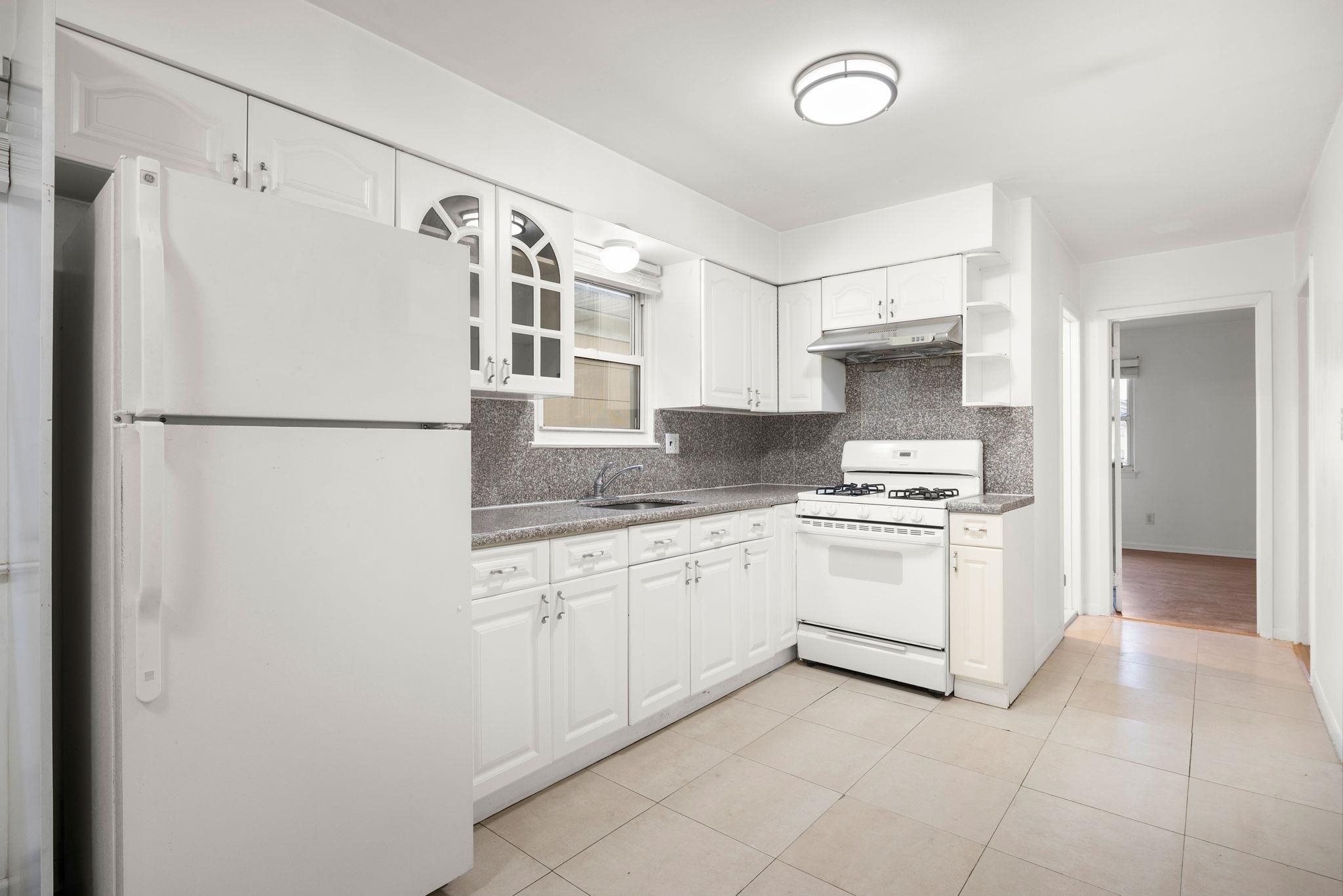 133 SUSSEX ST - Photo 2