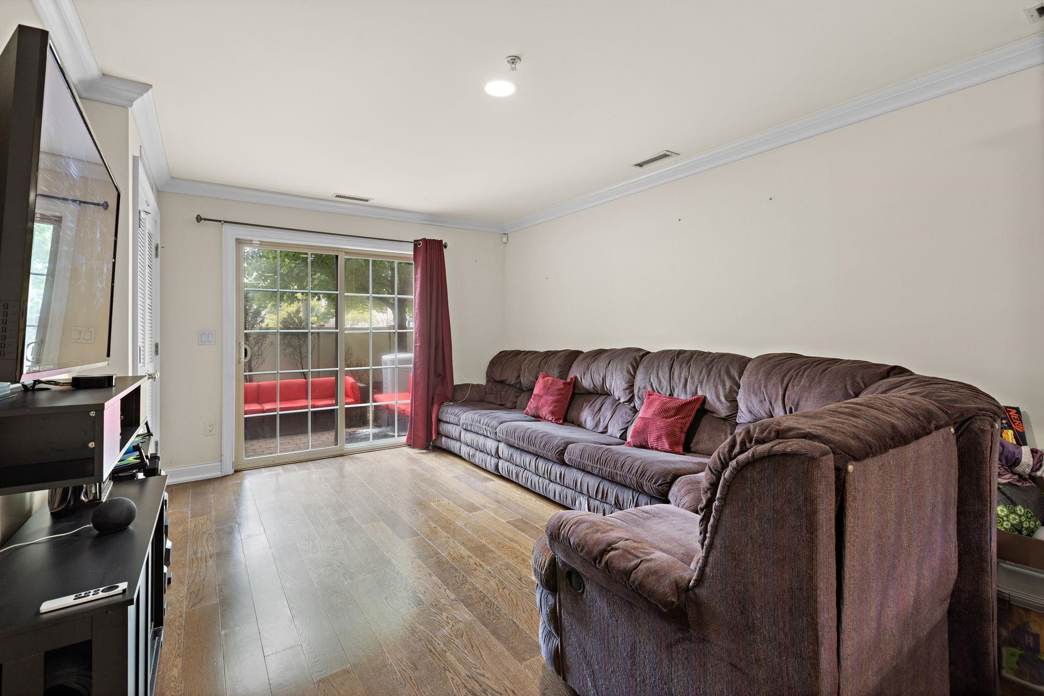 1625 PATERSON PLANK RD - Photo 4