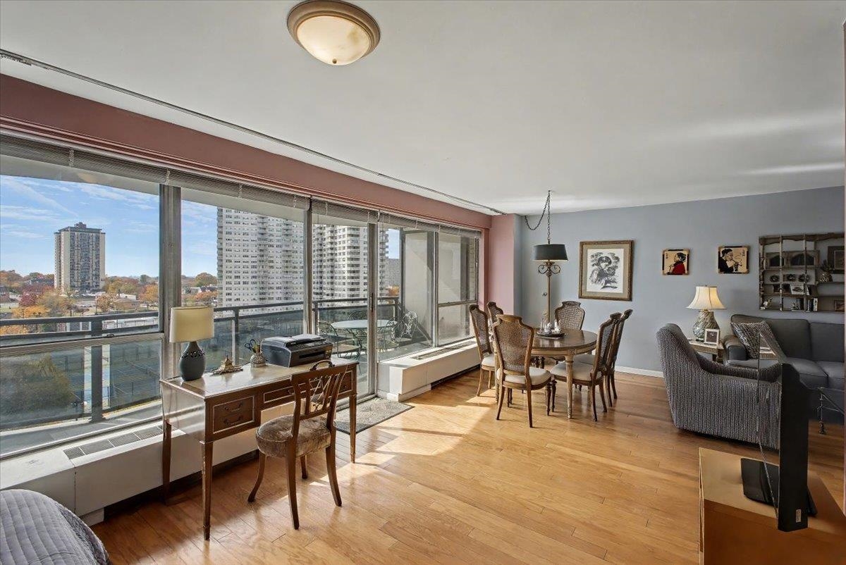 2077 CENTER AVE - Photo 5