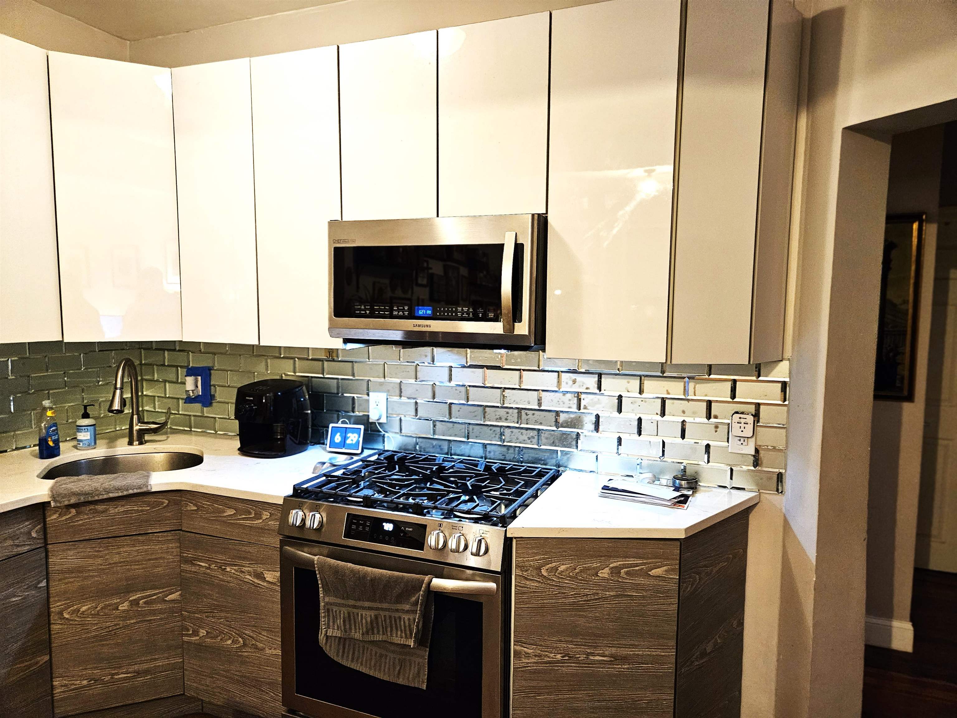 124 18TH ST - Photo 4