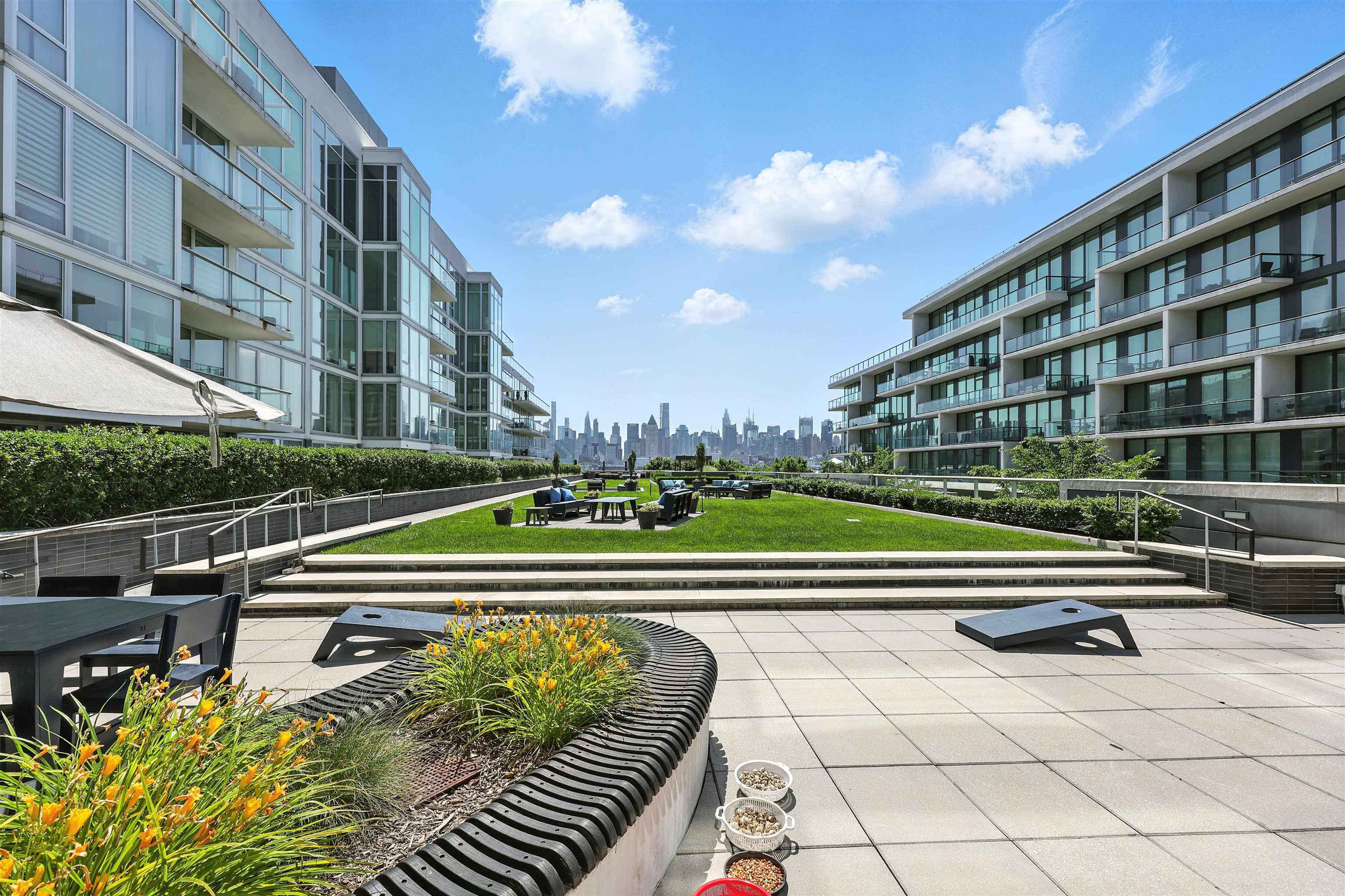 1000 AVENUE AT PORT IMPERIAL #703