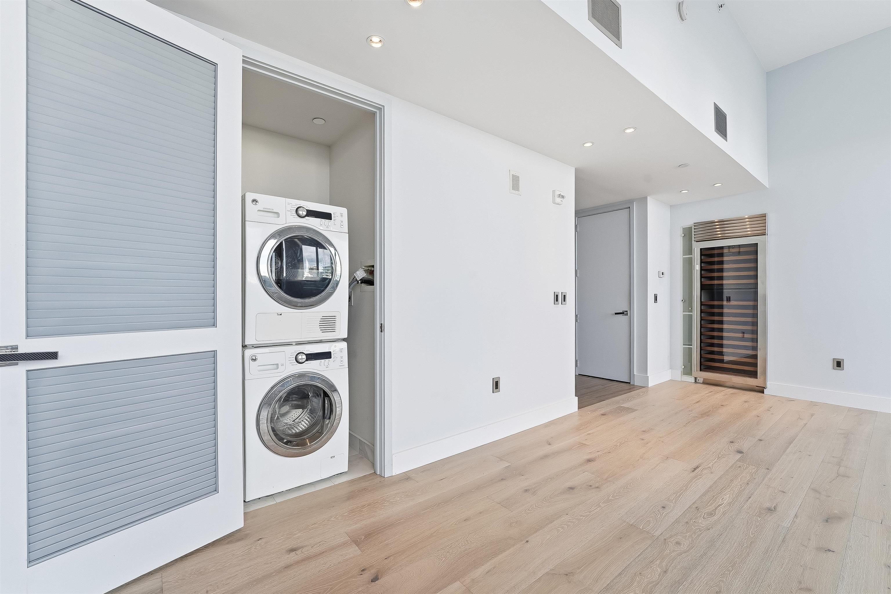 1000 AVENUE AT PORT IMPERIAL #703