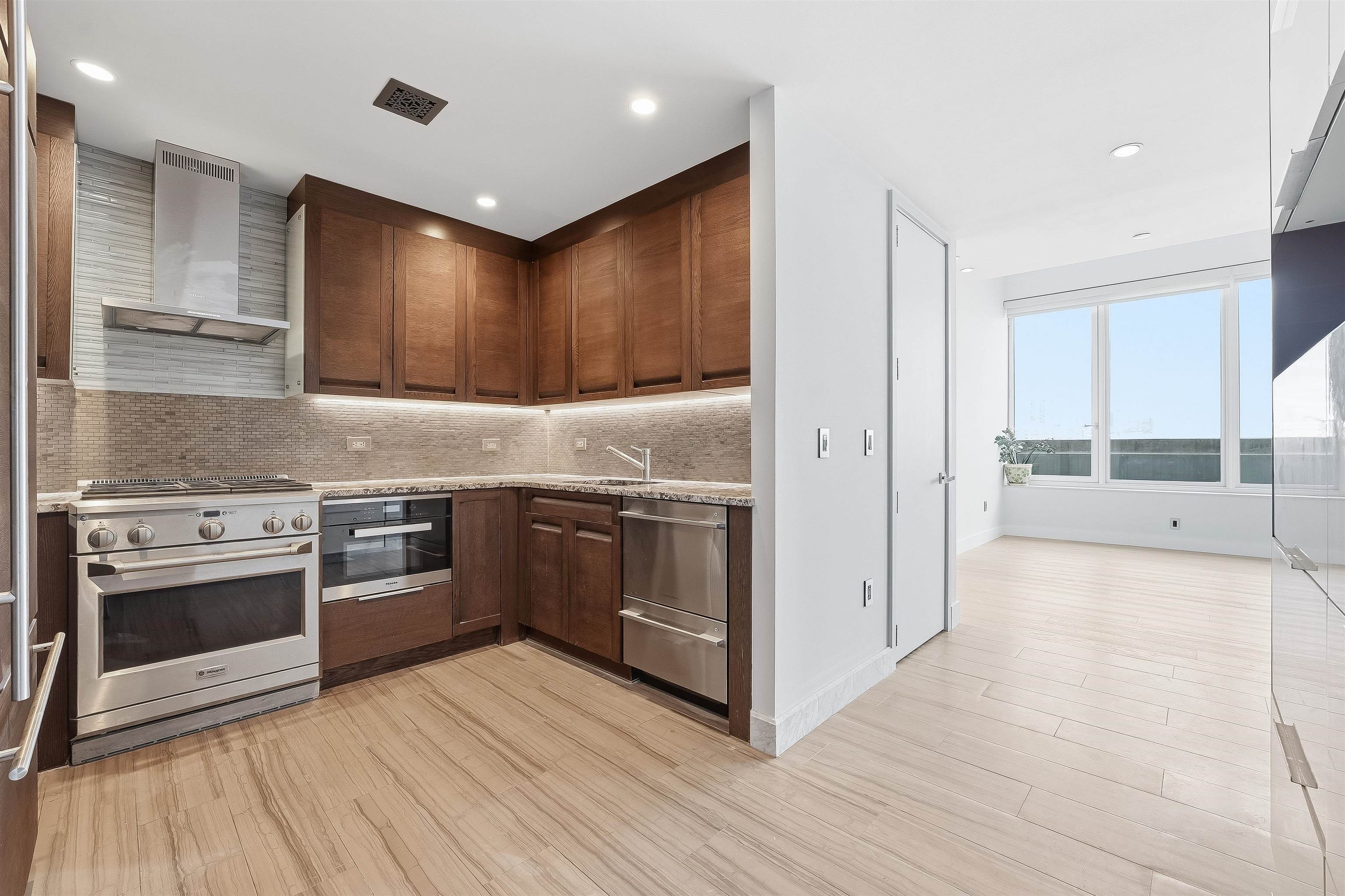 1000 AVENUE AT PORT IMPERIAL #703