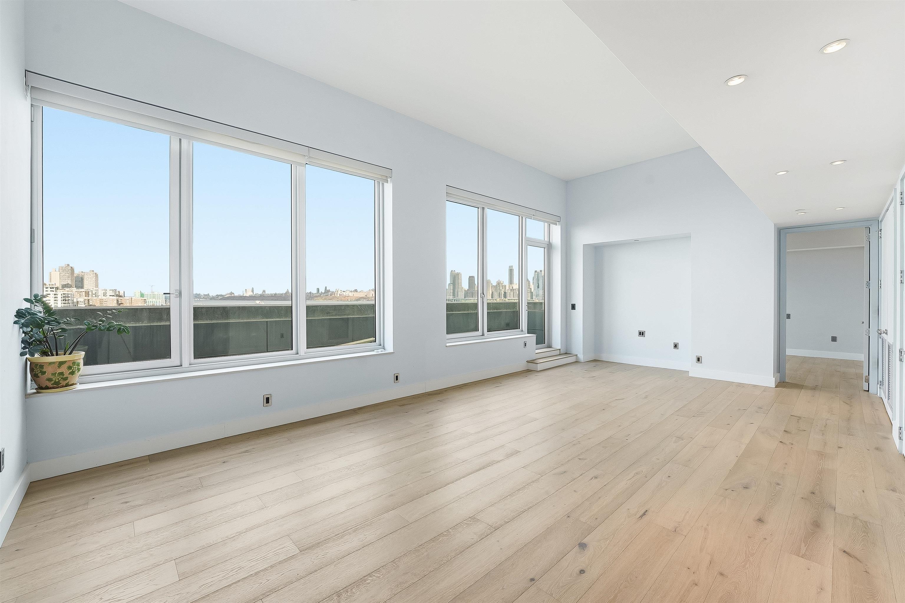 1000 AVENUE AT PORT IMPERIAL #703