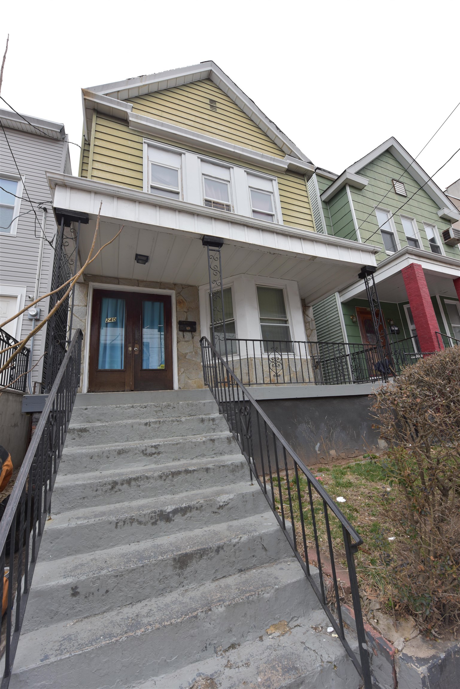 240 CLINTON AVE - Photo 1