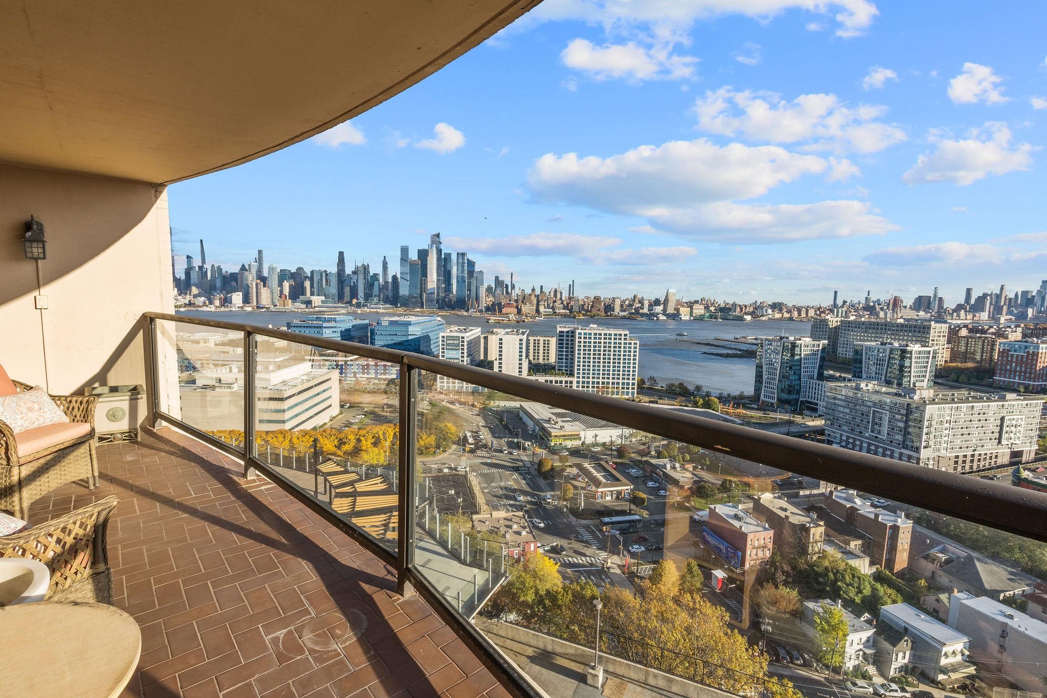 380 MOUNTAIN RD - Photo 2