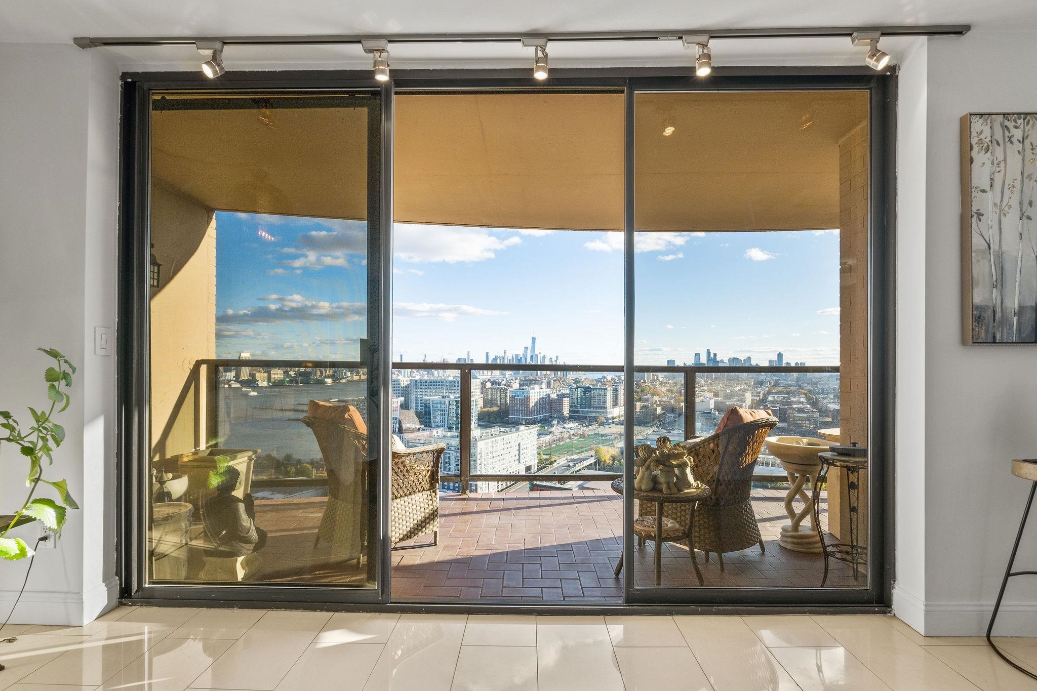 380 MOUNTAIN RD - Photo 5