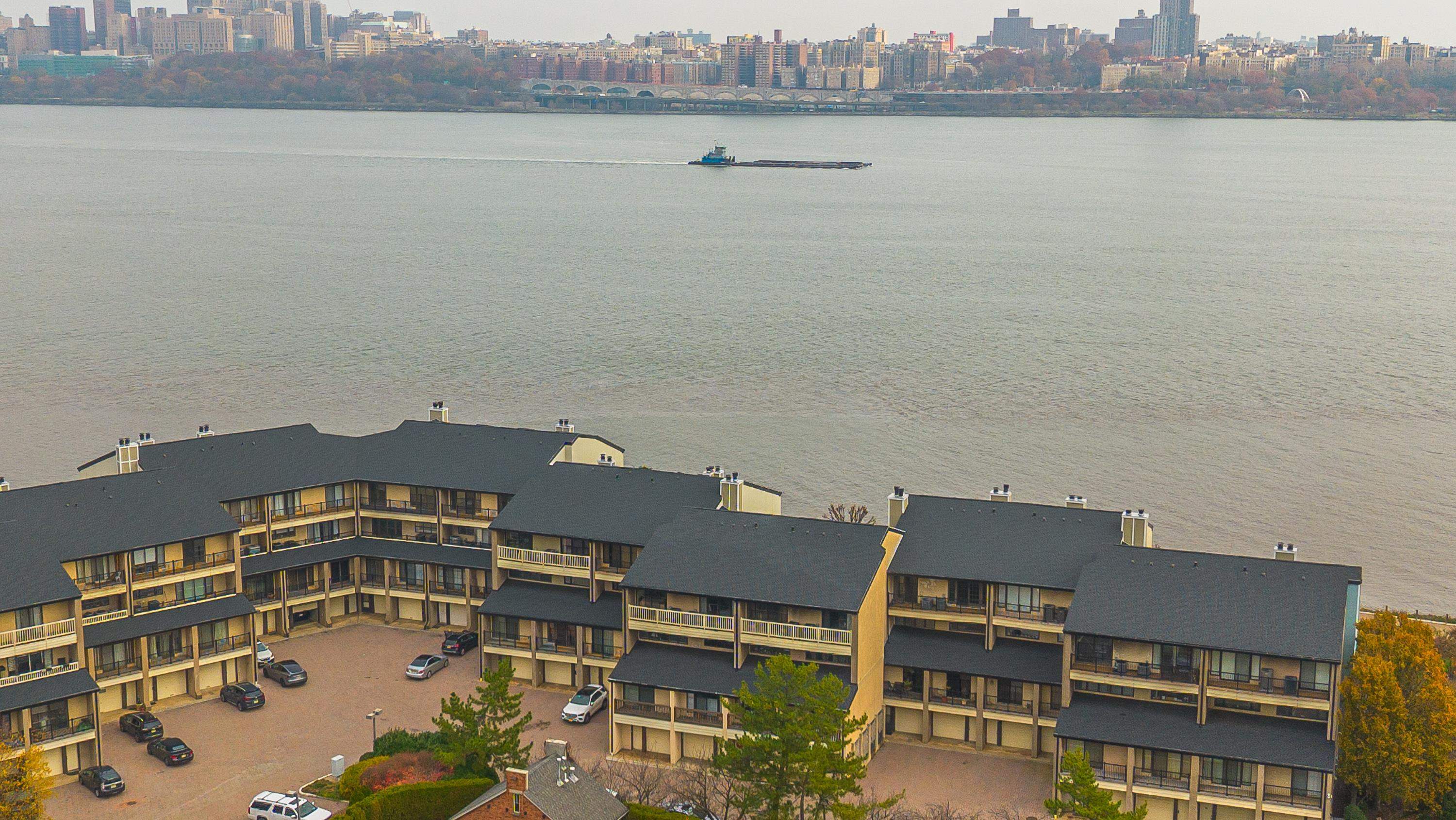 1225 RIVER RD - Photo 2