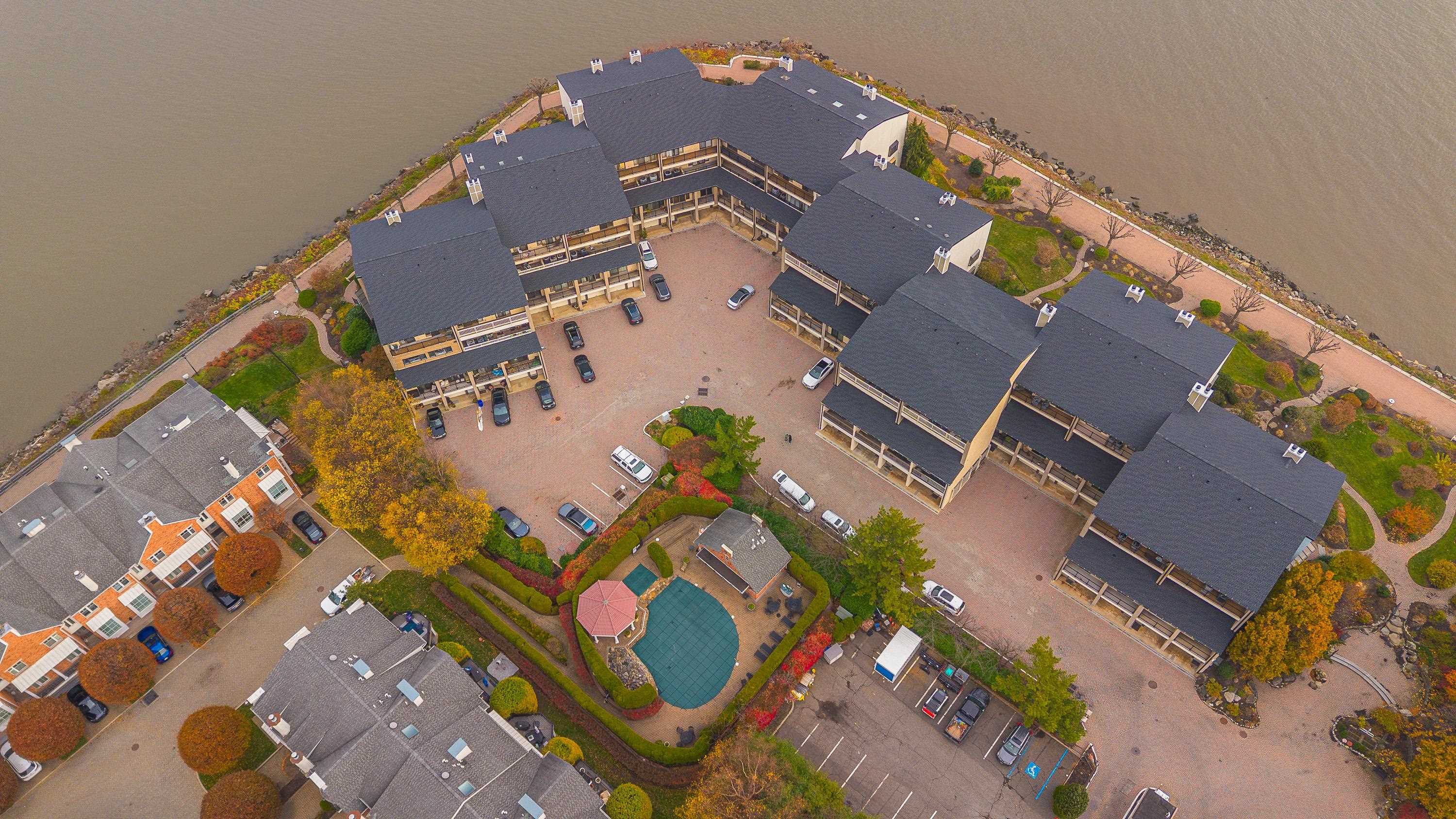 1225 RIVER RD - Photo 3