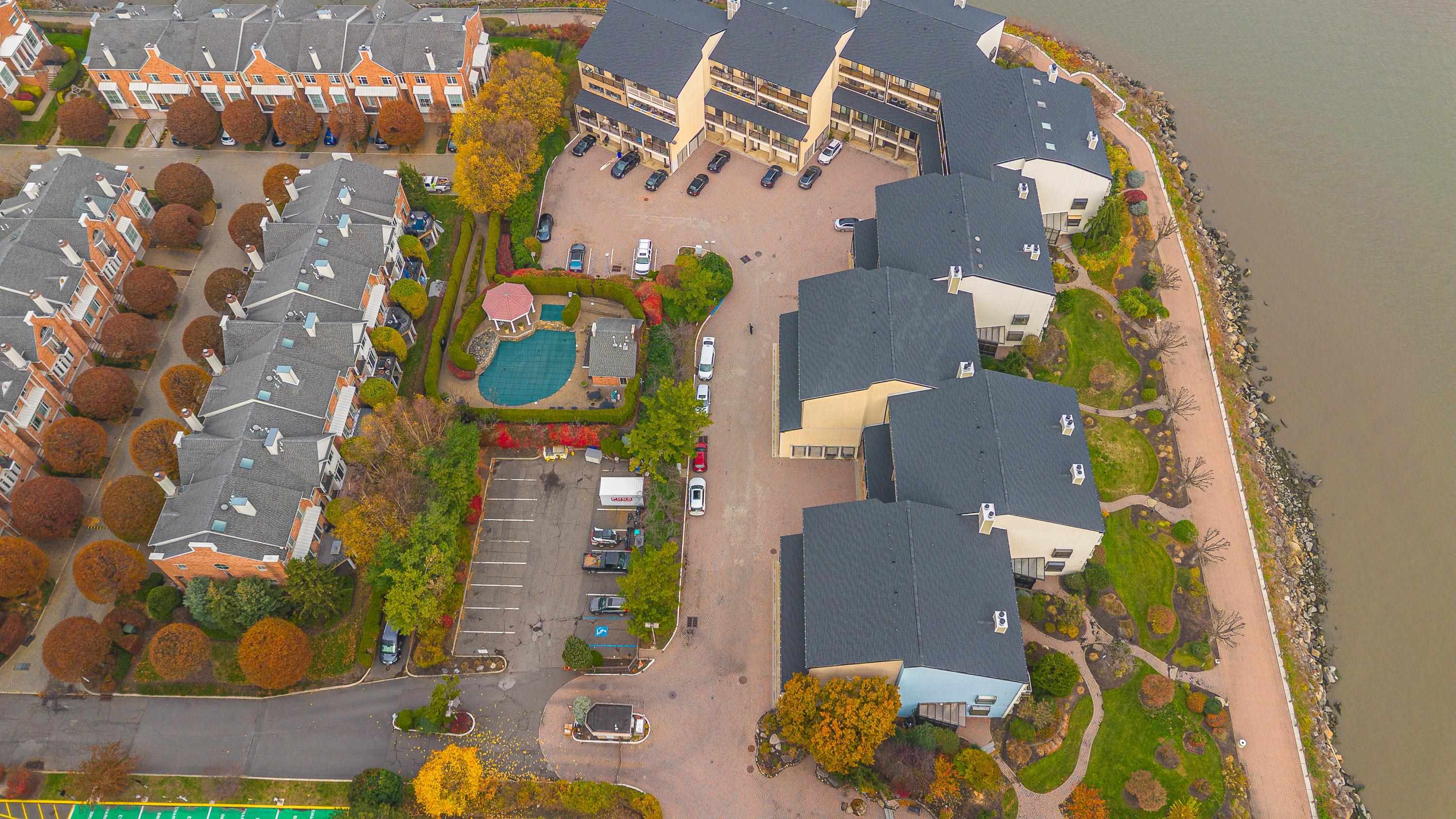 1225 RIVER RD - Photo 4