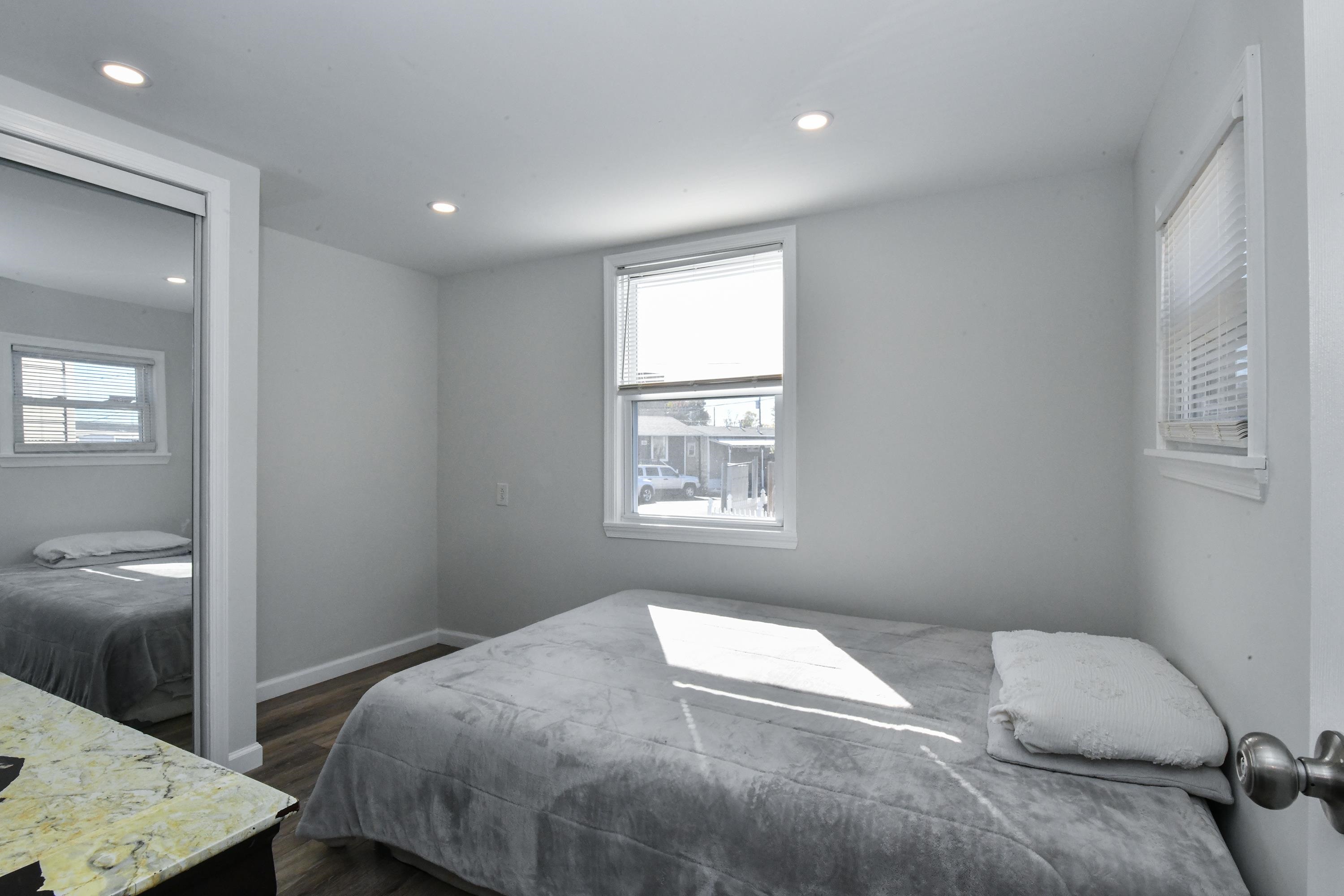 34 HELEN DR - Photo 2