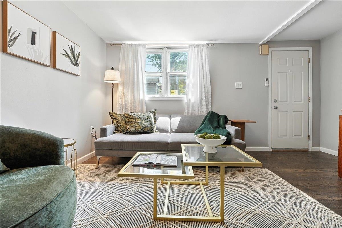 221 TERRACE AVE - Photo 2