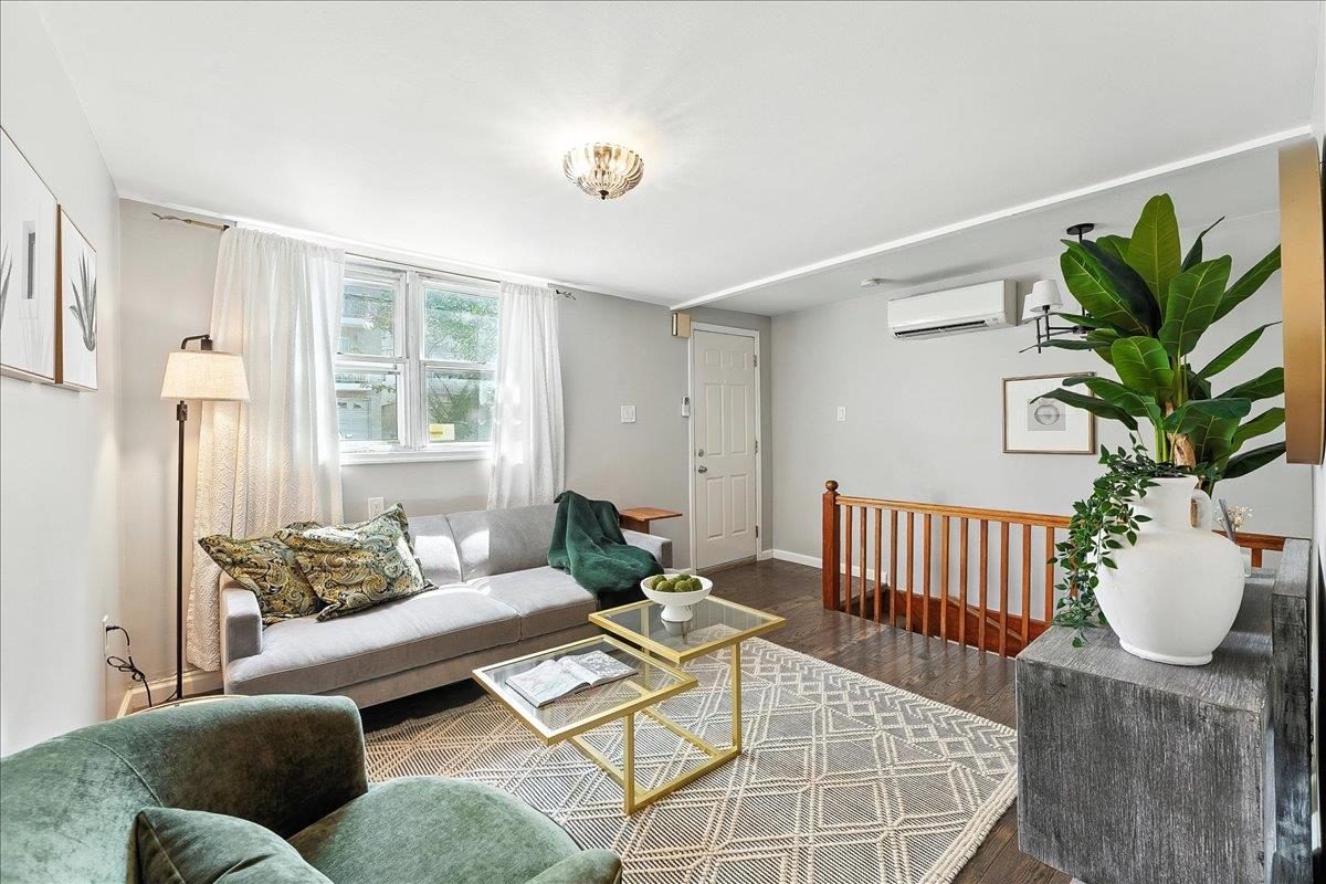 221 TERRACE AVE - Photo 3