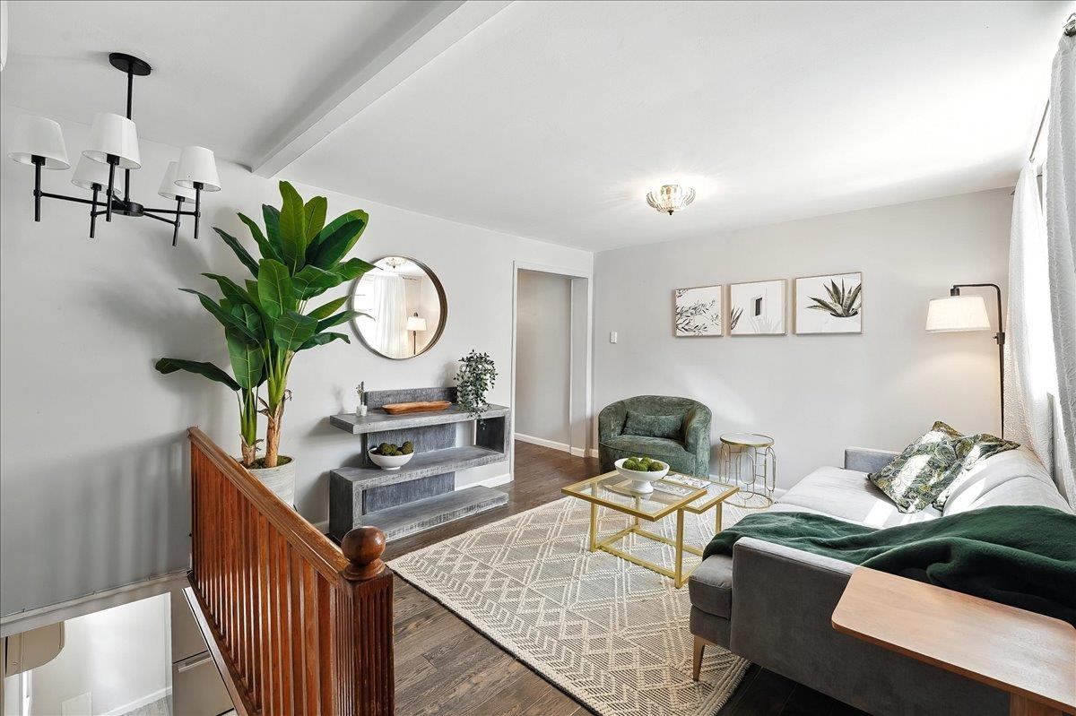 221 TERRACE AVE - Photo 4