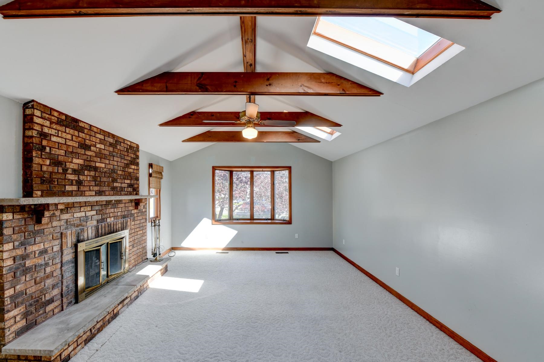 149 CHARLES ST - Photo 5