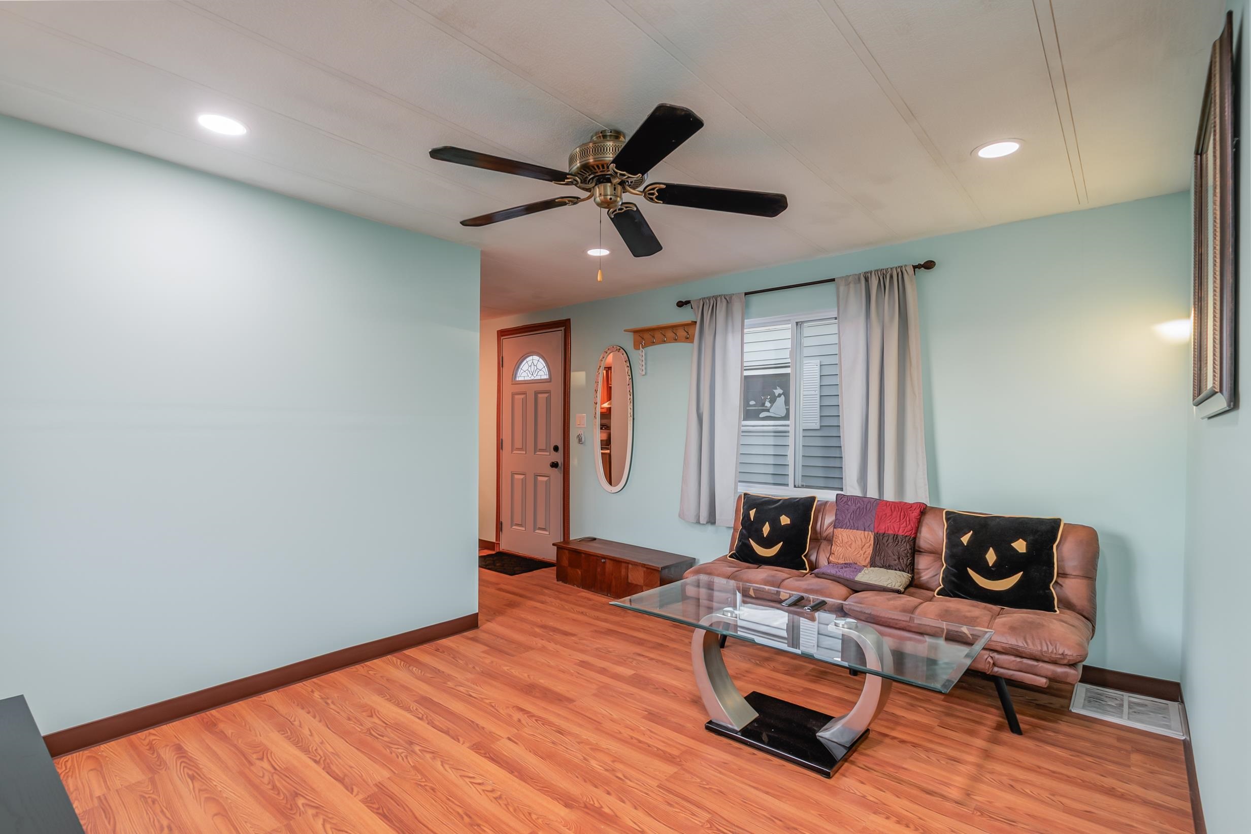 190 WEST 24TH ST - Photo 5