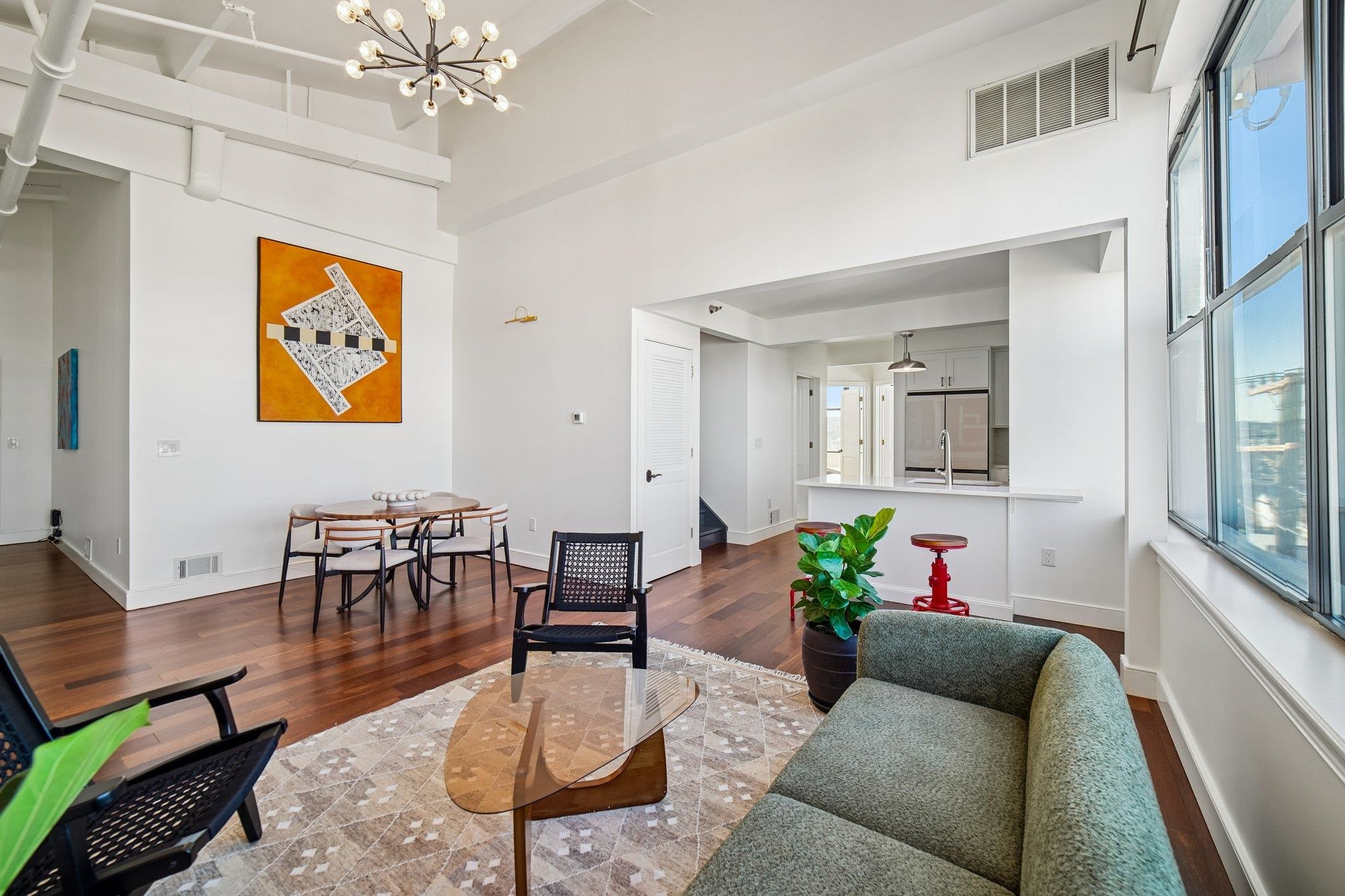 300 COMMUNIPAW AVE - Photo 4