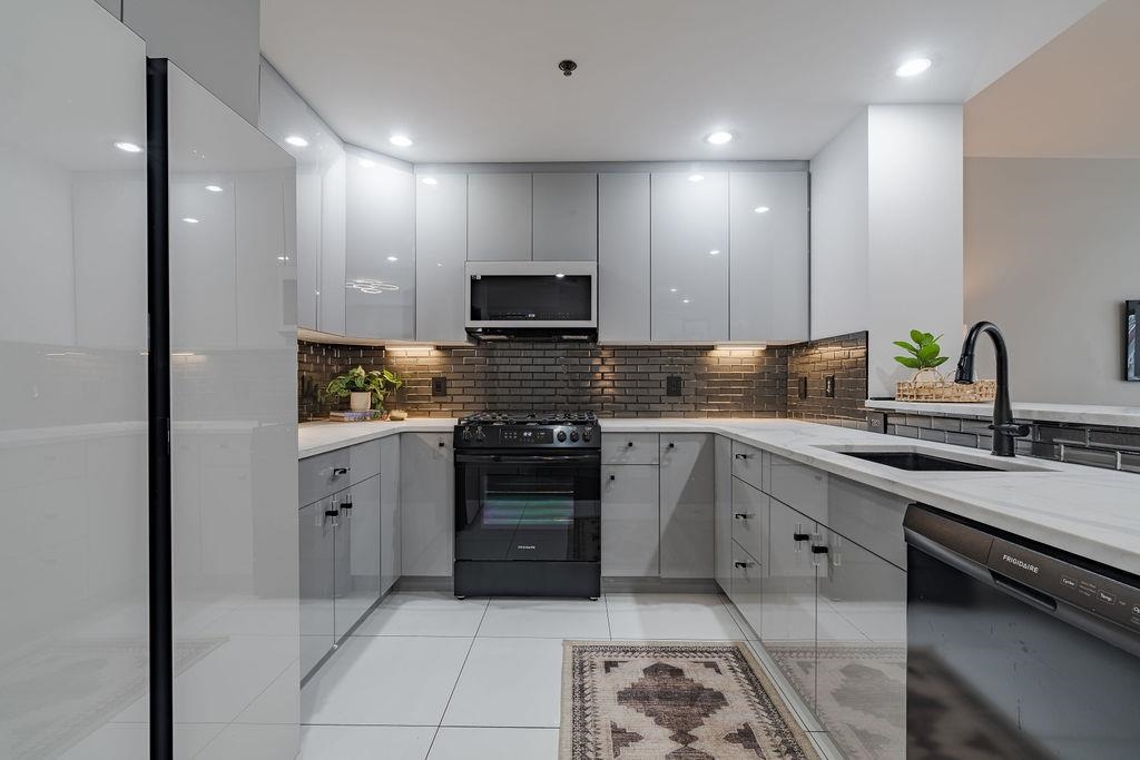 1100 MAXWELL LANE - Photo 4