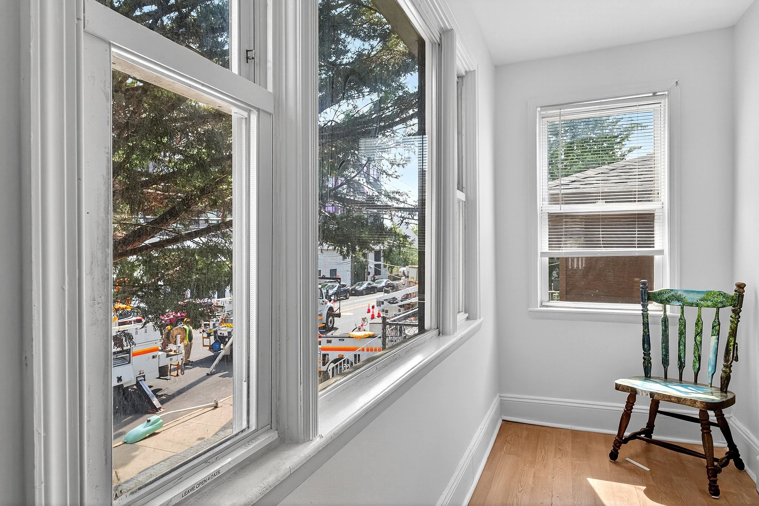 687 AVENUE E - Photo 5