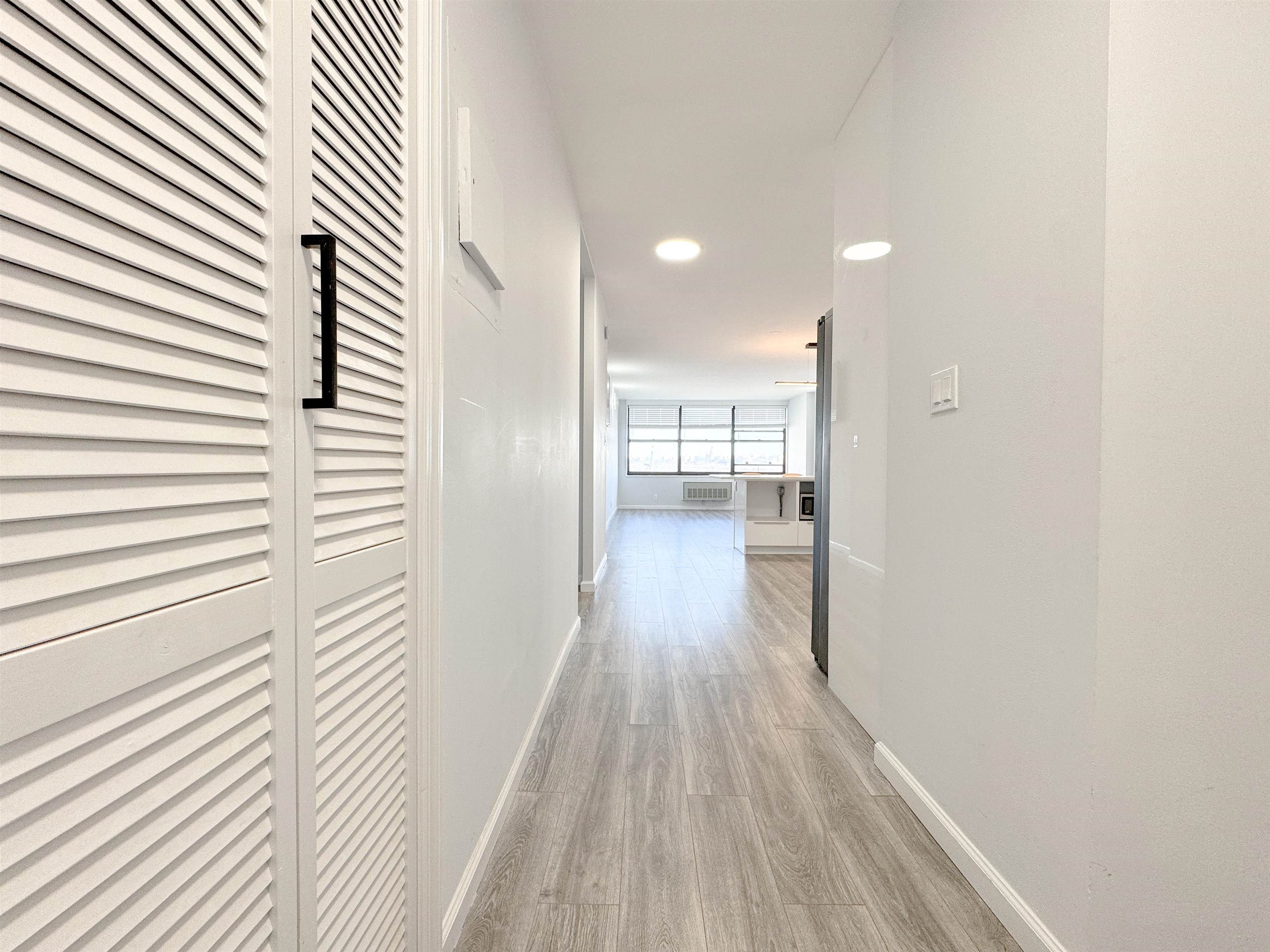 7002 BLVD EAST - Photo 4