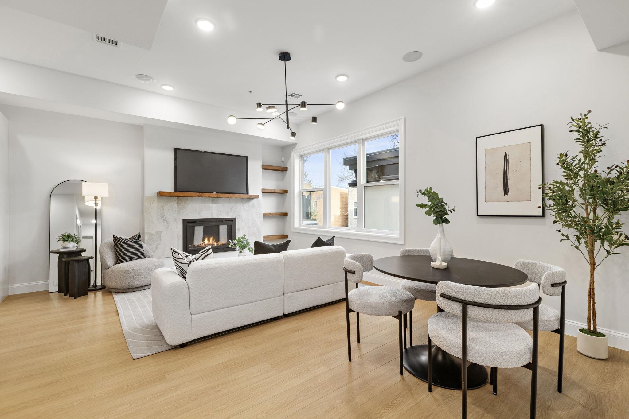 192 CAMBRIDGE AVE - Photo 3