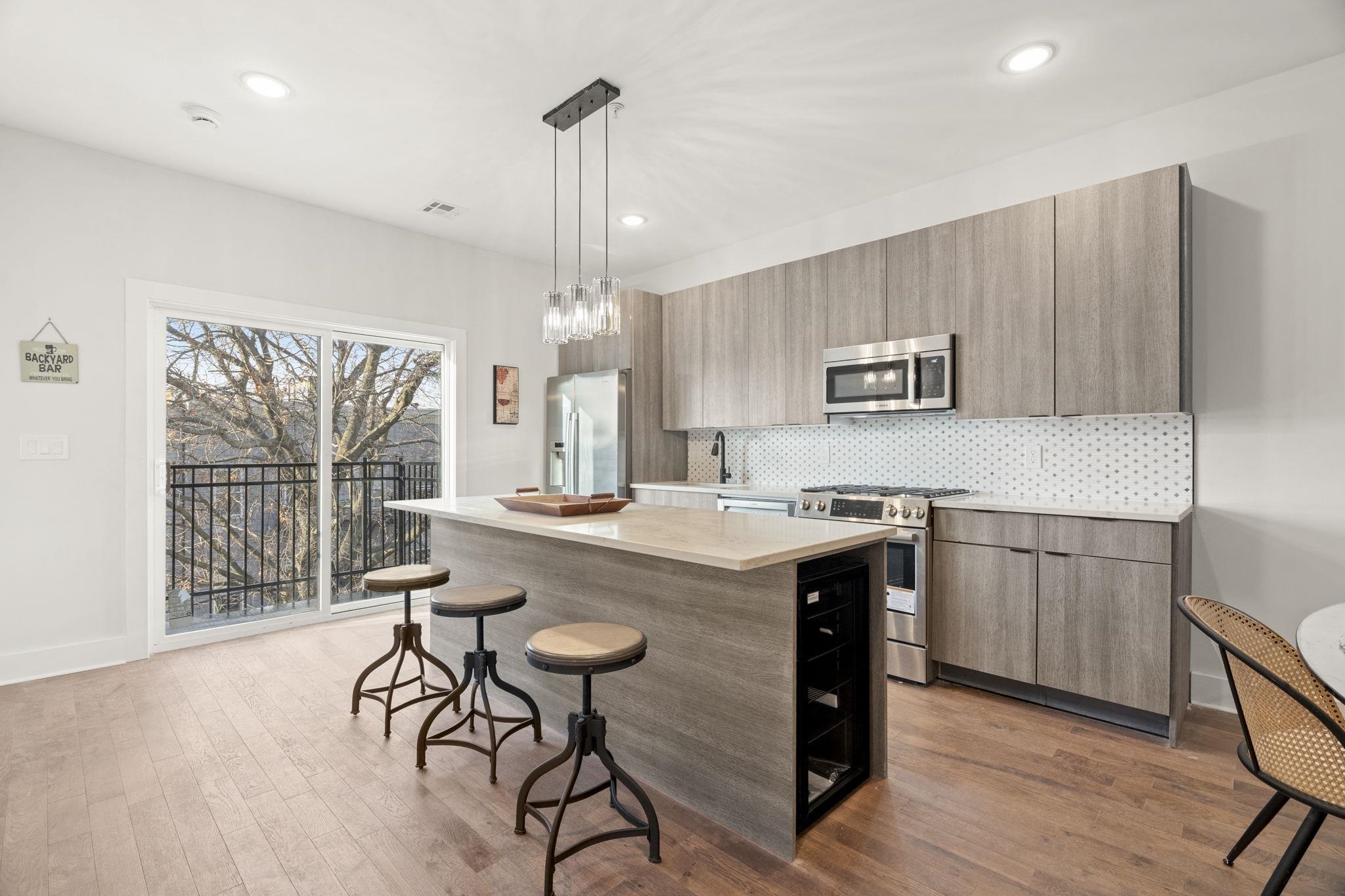 547 PALISADE AVE - Photo 5