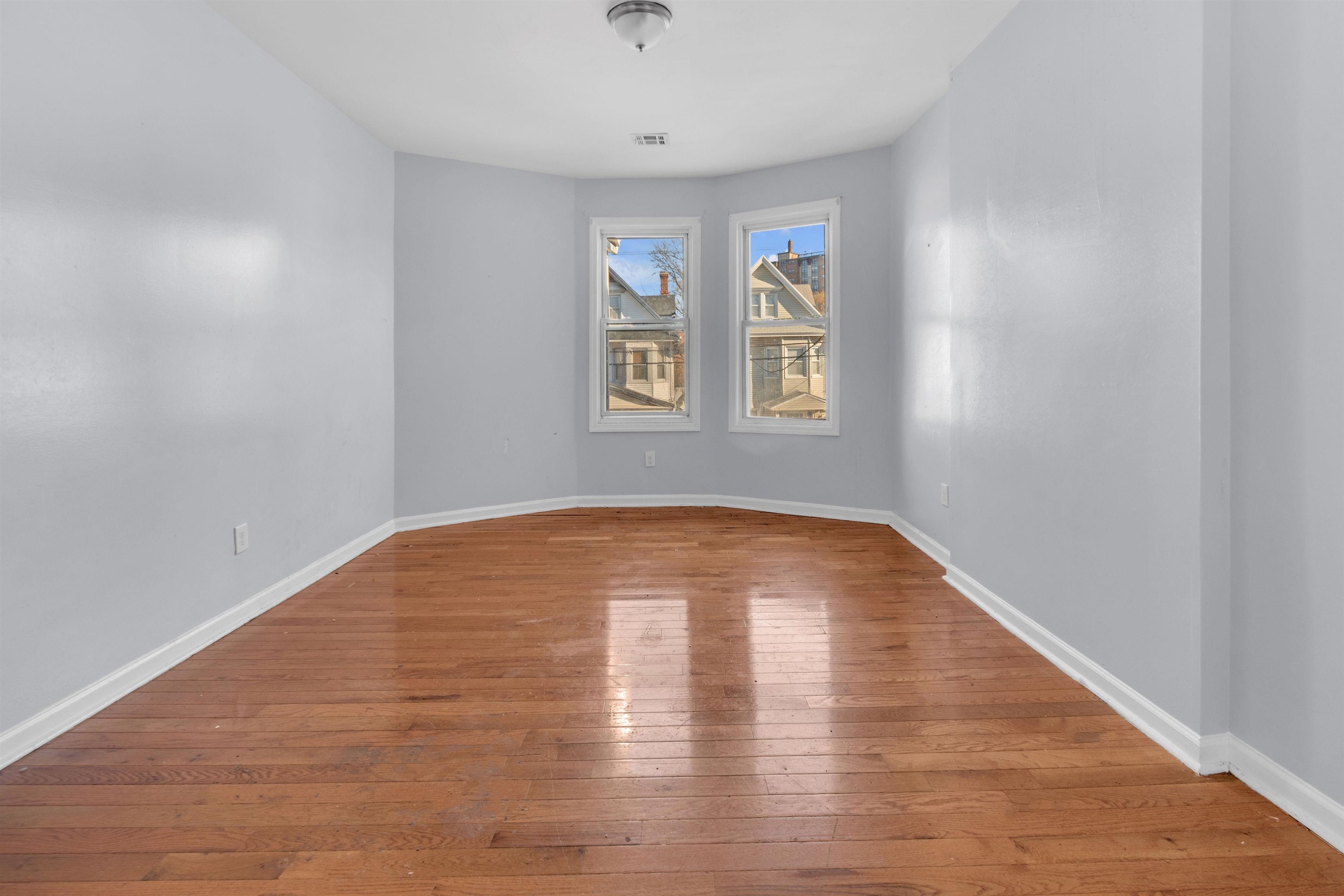 143 PEARSALL AVE - Photo 4