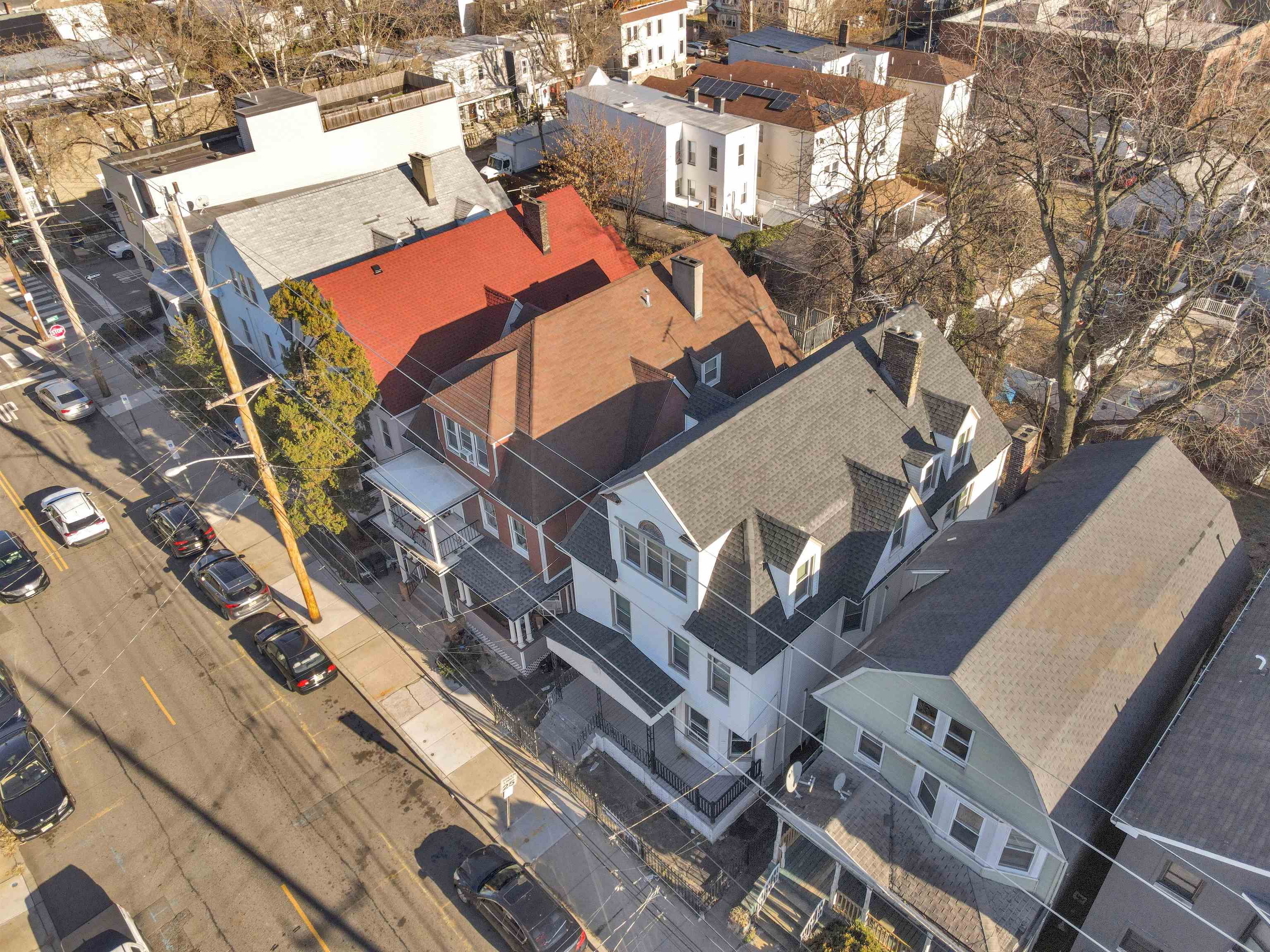 302 ARLINGTON AVE - Photo 2