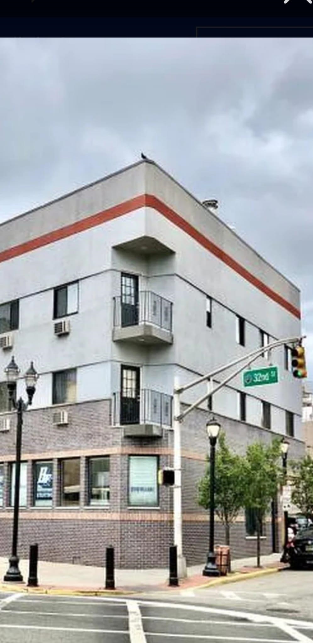 404 32ND NEW YORK AVE - Photo 2