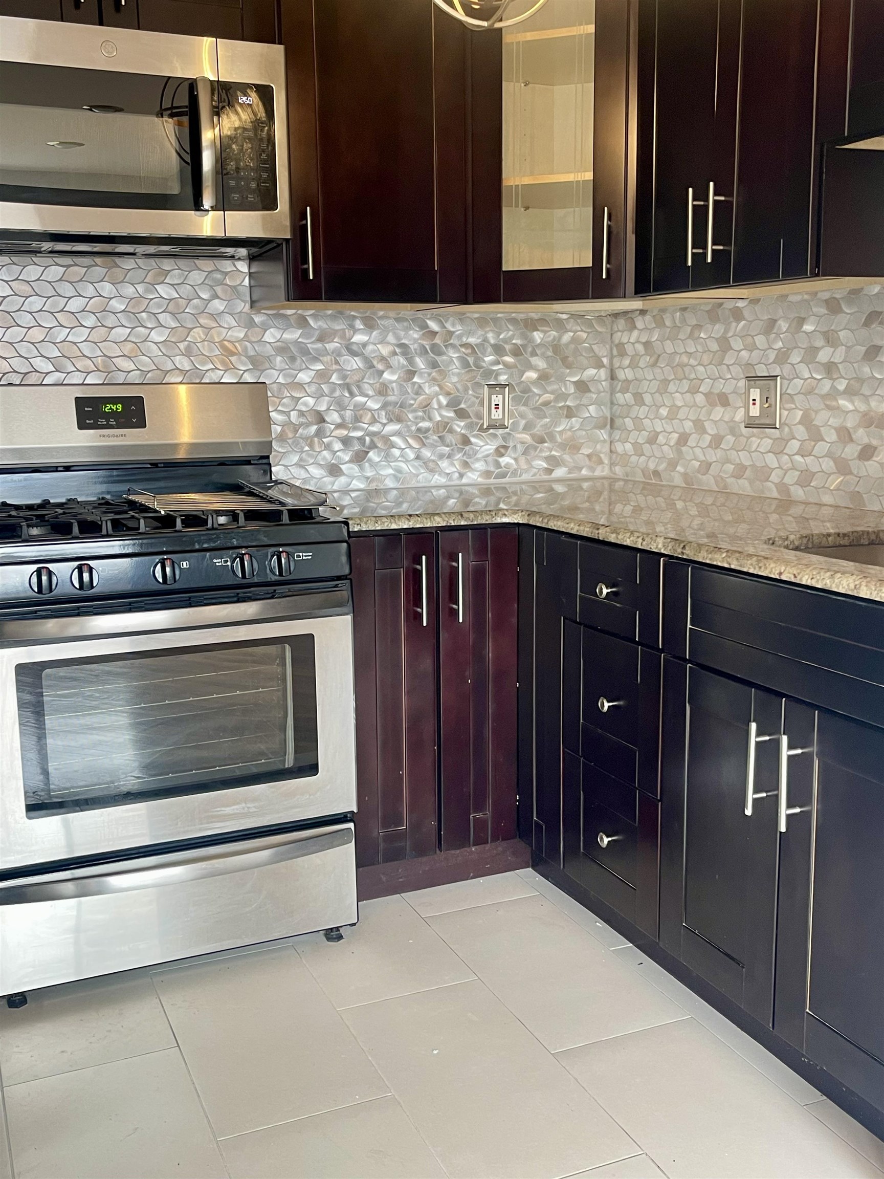 404 32ND NEW YORK AVE - Photo 4