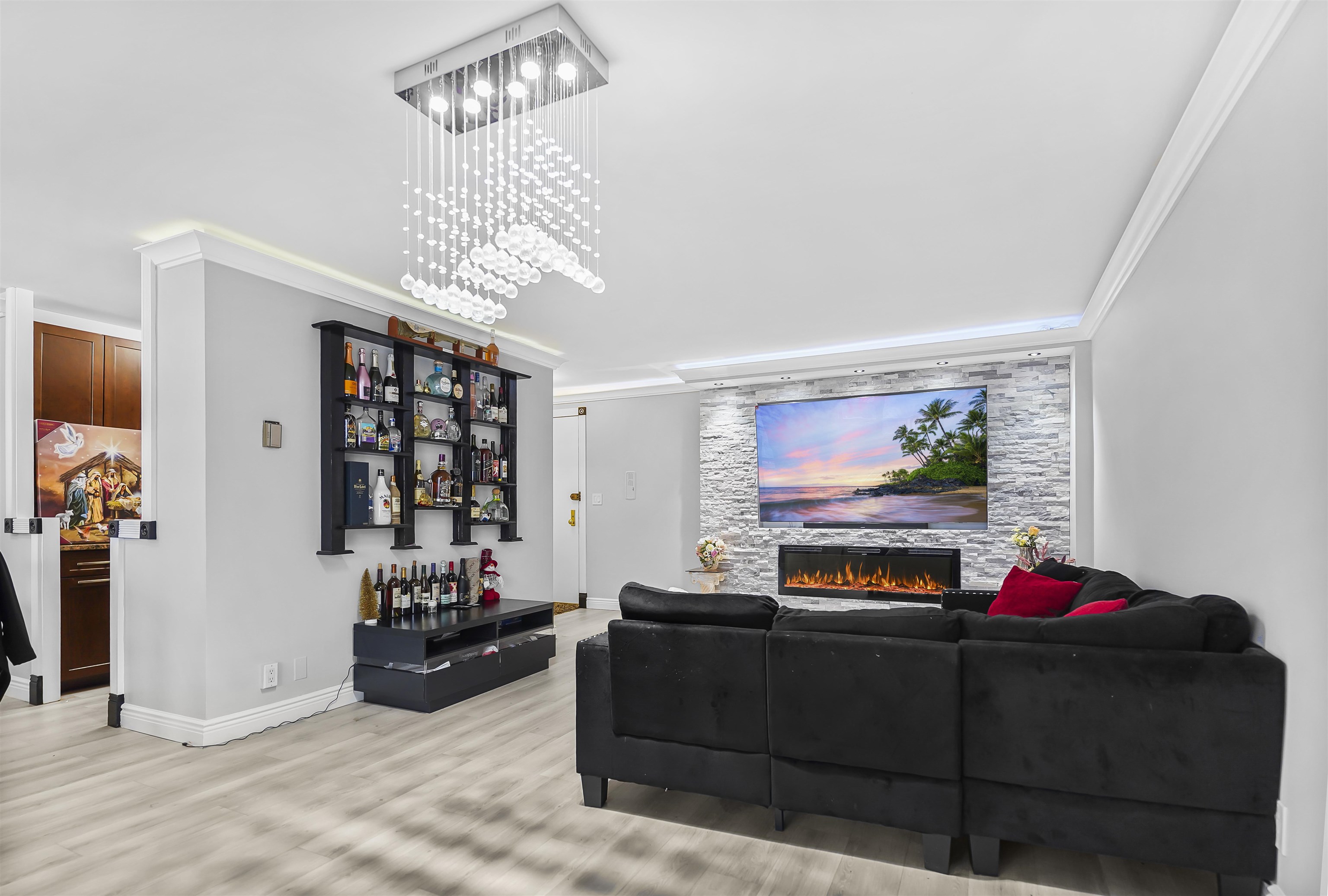 6600 BLVD EAST - Photo 2