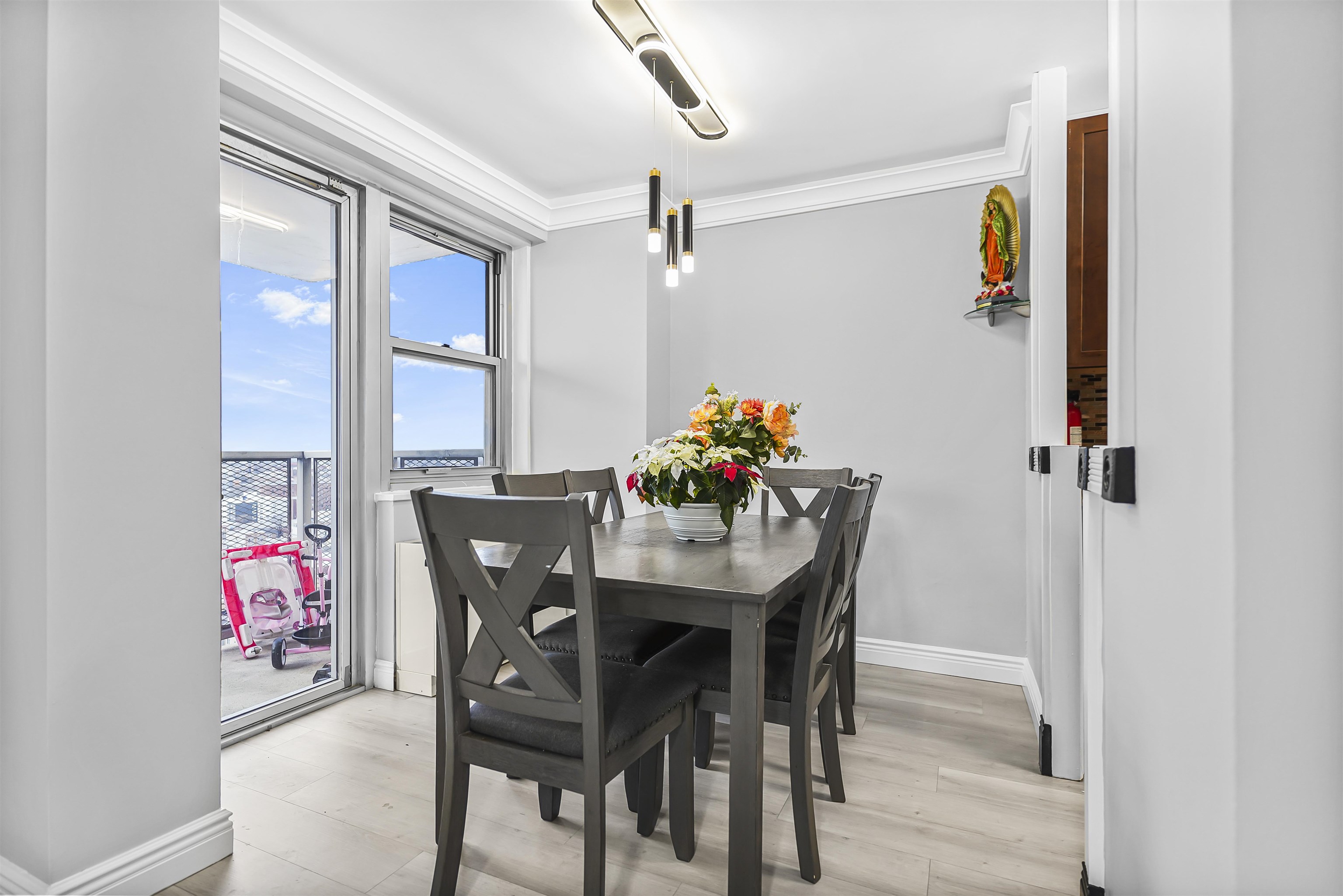 6600 BLVD EAST - Photo 3