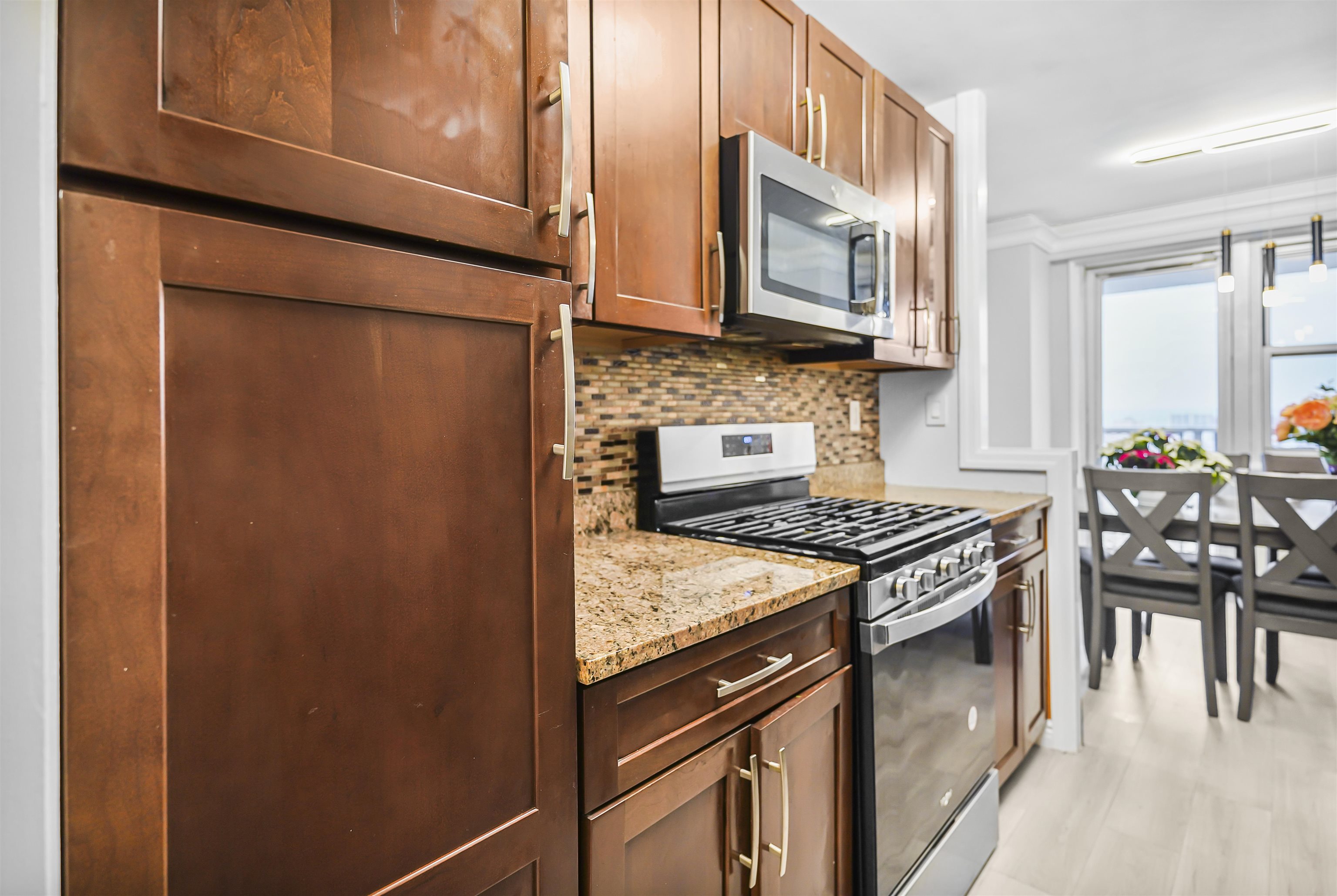 6600 BLVD EAST - Photo 4