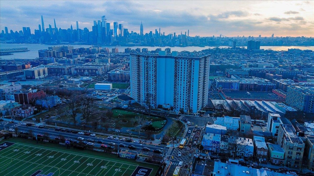 668 PALISADE AVE - Photo 4