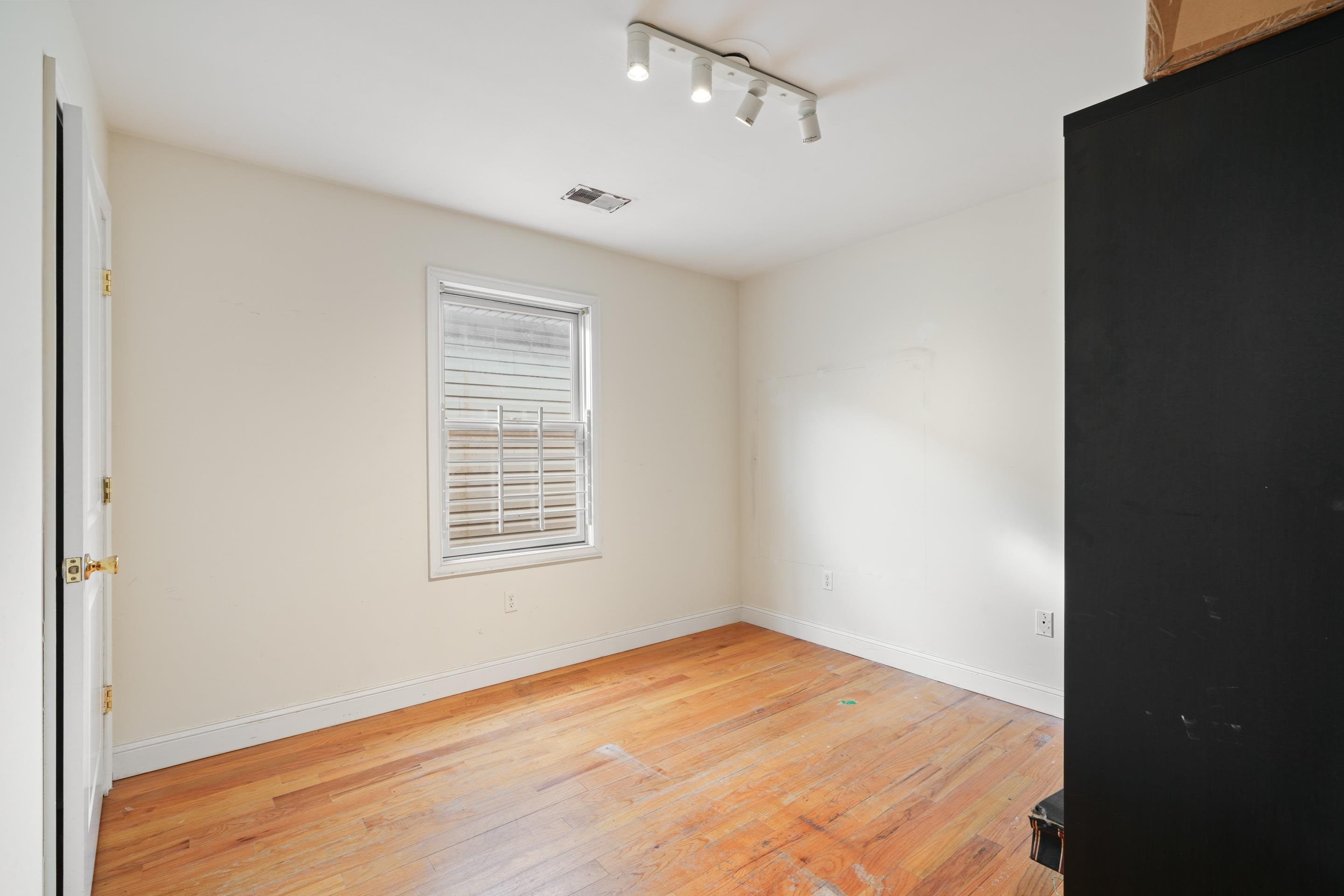 85 OAKLAND AVE - Photo 5